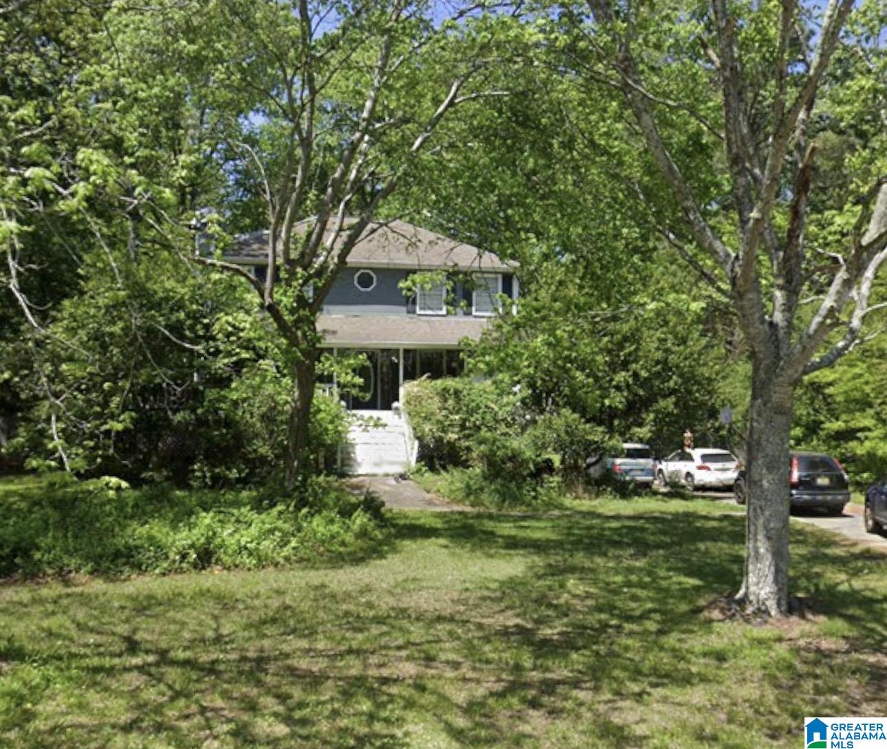 Single family home for sale at 302 Oak Leaf Cir, HOOVER, AL 35244 | MLS# 21465266