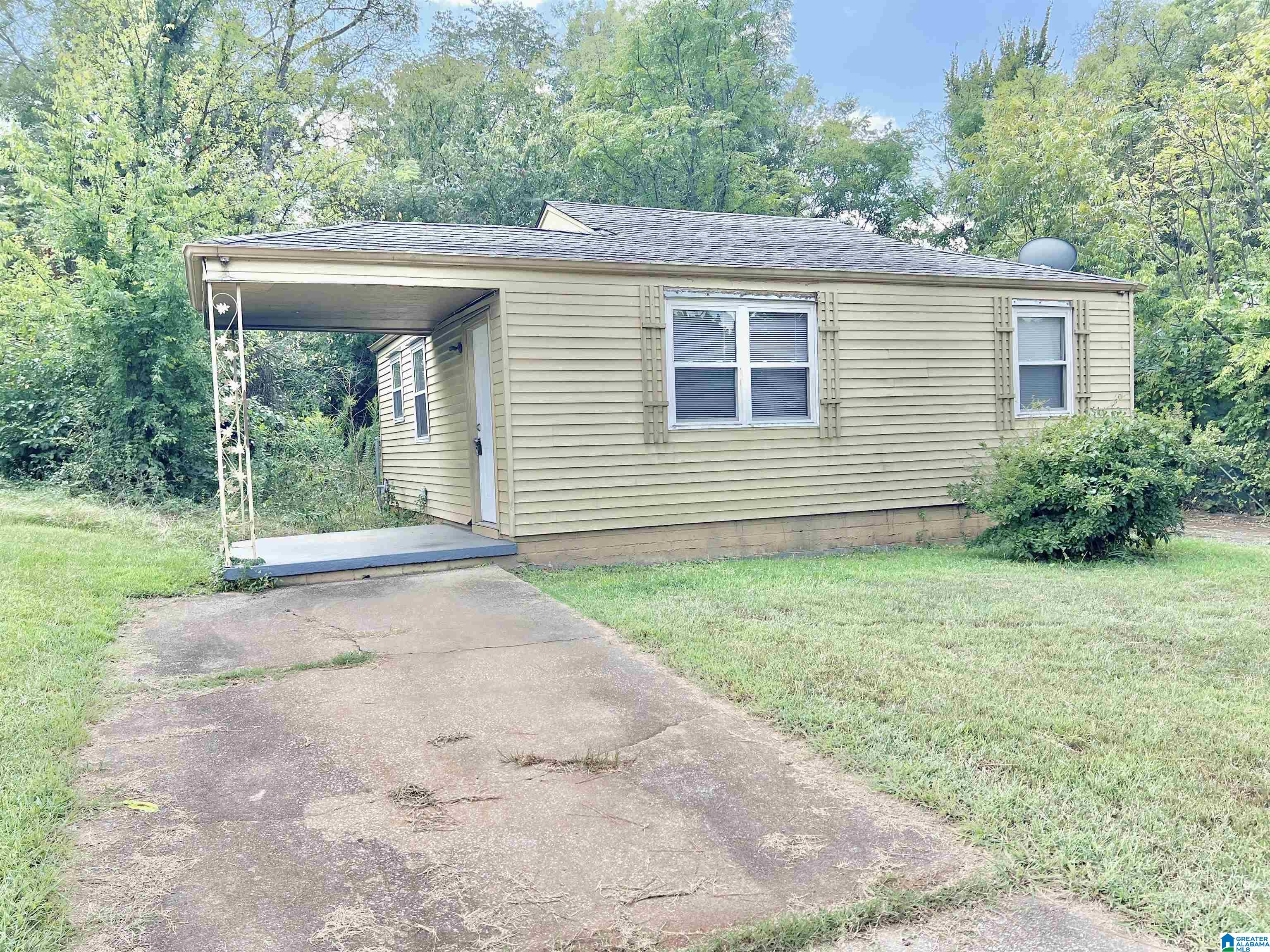 Photo 2 of Single family home for sale at 1845 Henry Crumpton Dr, Birmingham, AL 35211 | MLS# 21465286 | Listing updated on 2026-09-18