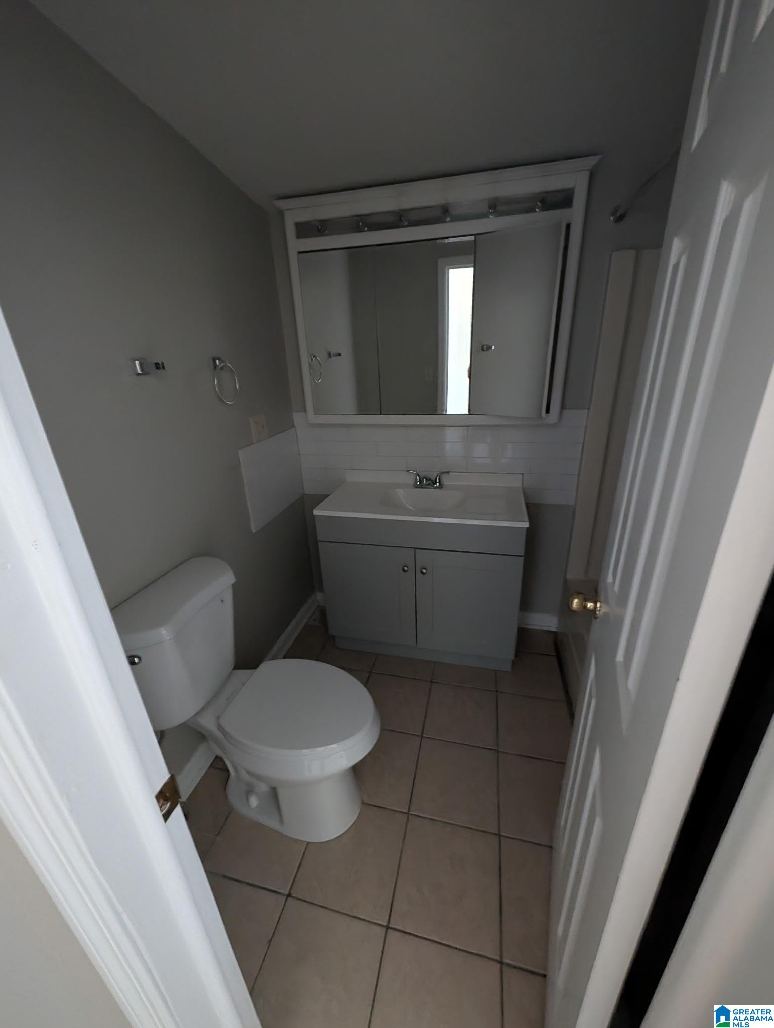 Photo 4 of Single family home for sale at 508 9th Street, Midfield, AL 35228 | MLS# 21465352 | Listing updated on 2026-09-18