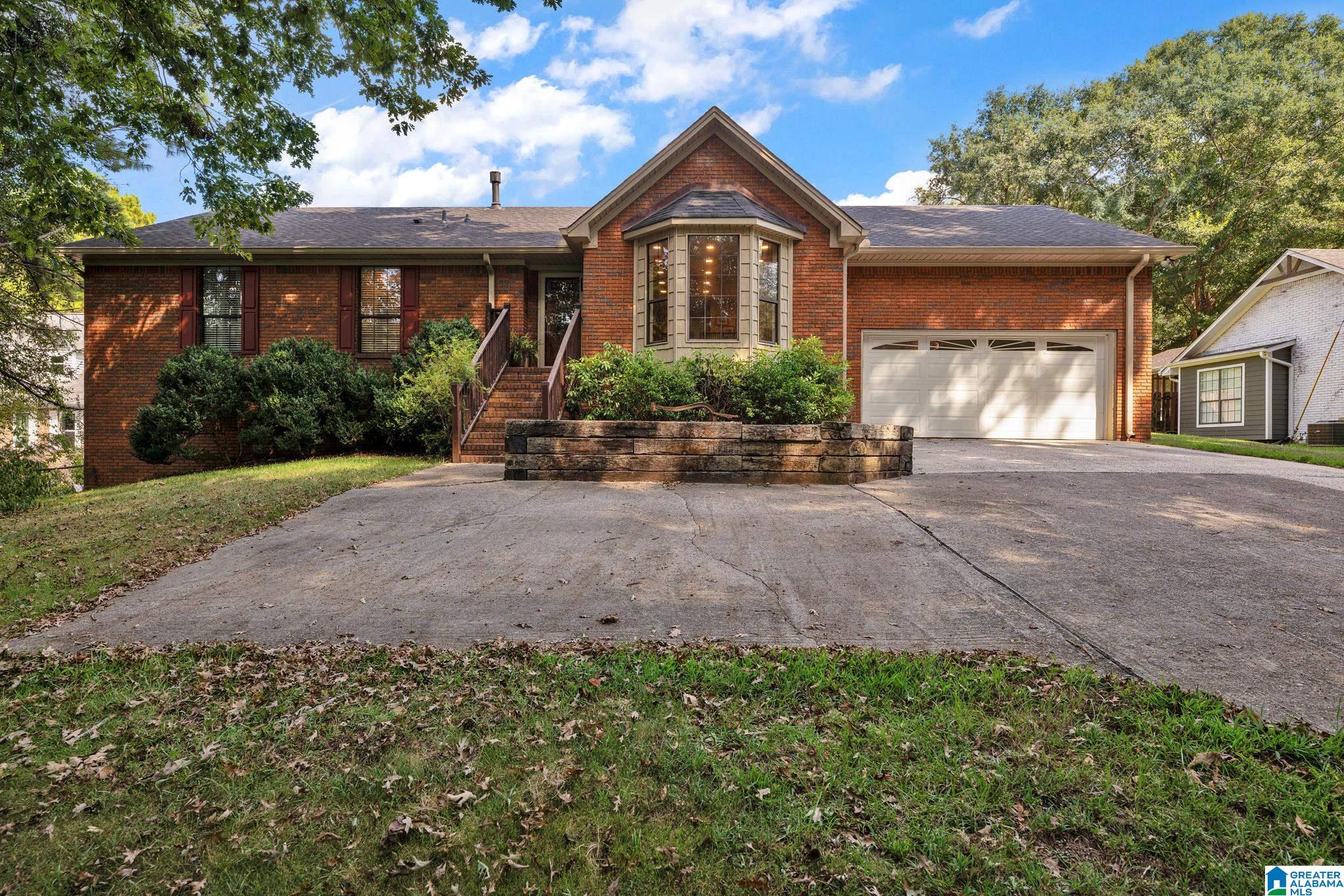 Photo 2 of Single family home for sale at 181 W Shugart Ridge Rd, Gardendale, AL 35071 | MLS# 21465363 | Listing updated on 2026-09-19