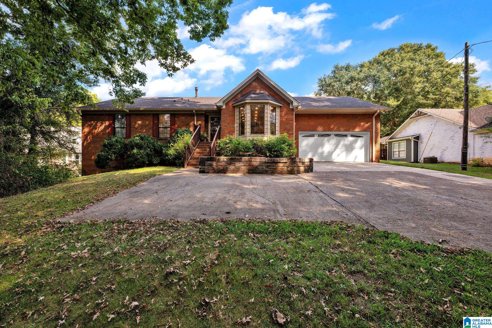 Photo 3 of Single family home for sale at 181 W Shugart Ridge Rd, Gardendale, AL 35071 | MLS# 21465363 | Listing updated on 2026-09-19