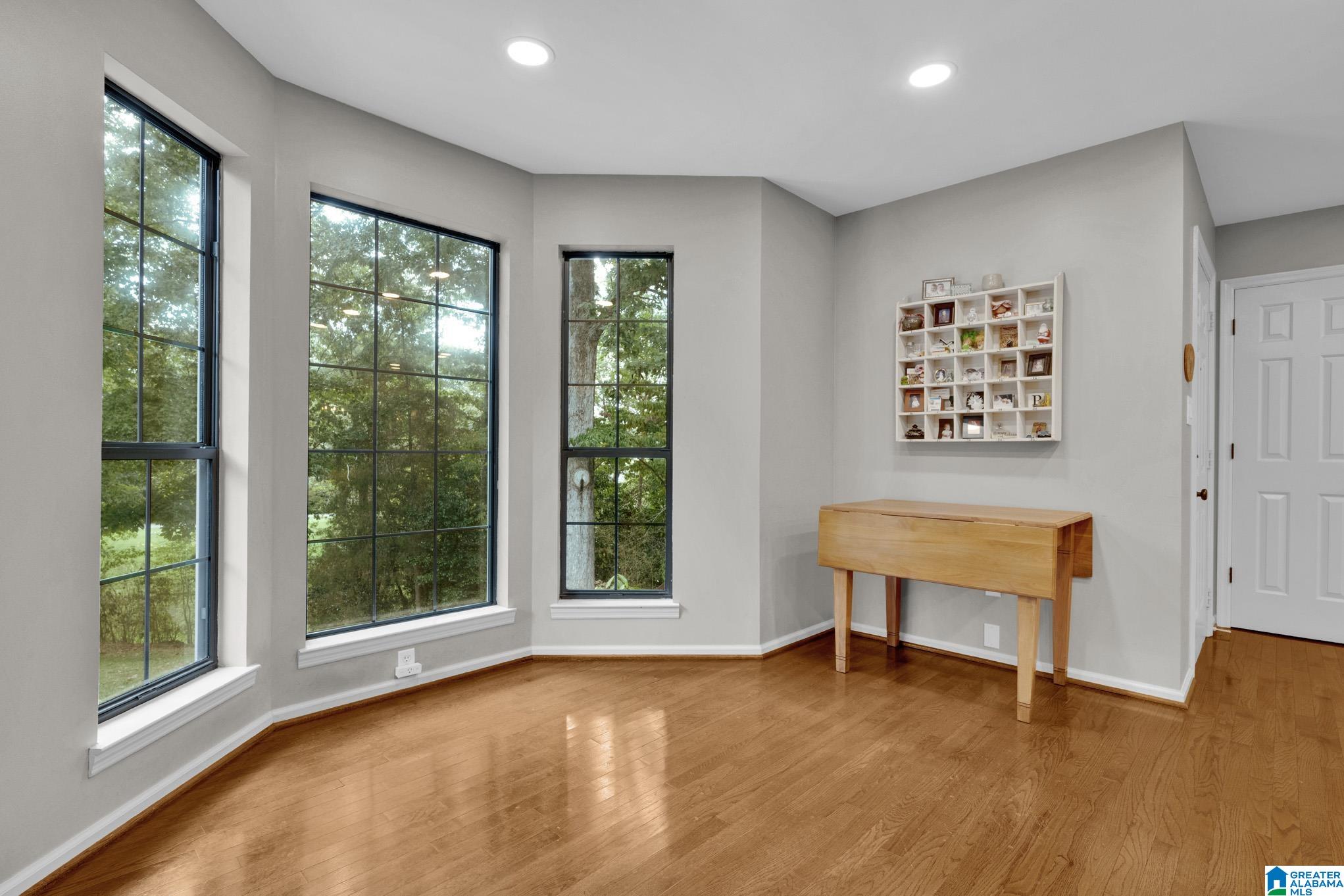 Photo 4 of Single family home for sale at 181 W Shugart Ridge Rd, Gardendale, AL 35071 | MLS# 21465363 | Listing updated on 2026-09-19