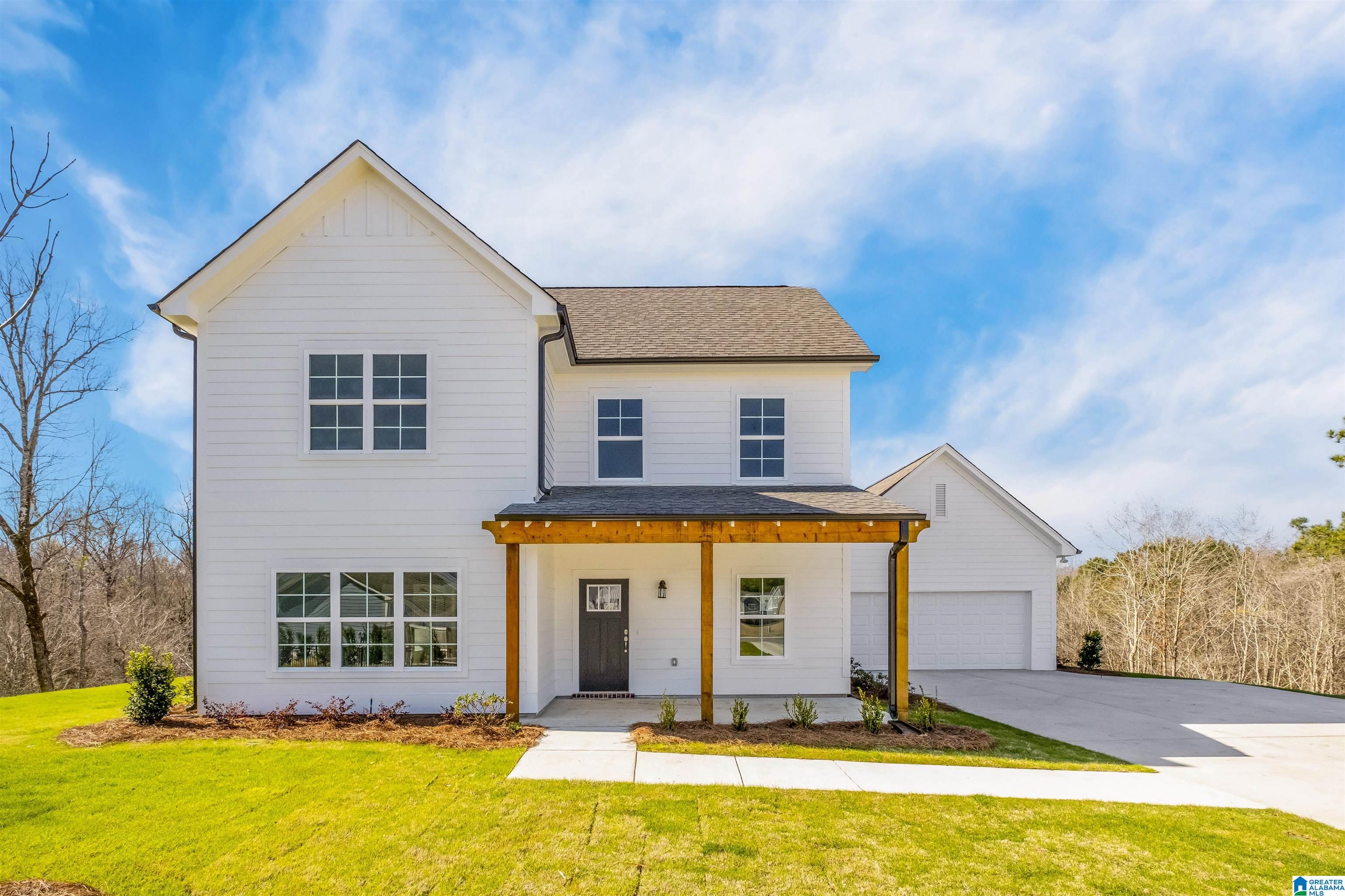 Photo 2 of Single family home for sale at 243 Ridge Blvd, Alabaster, AL 35007 | MLS# 21465366 | Listing updated on 2026-09-21