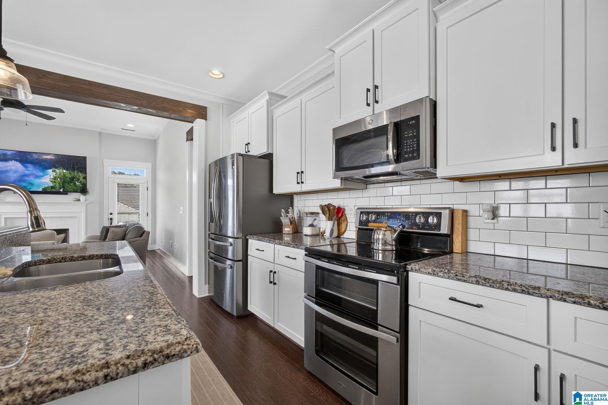 Photo 3 of Single family home for sale at 1179 Emerald Ridge Dr, Calera, AL 35040 | MLS# 21465369 | Listing updated on 2026-09-19