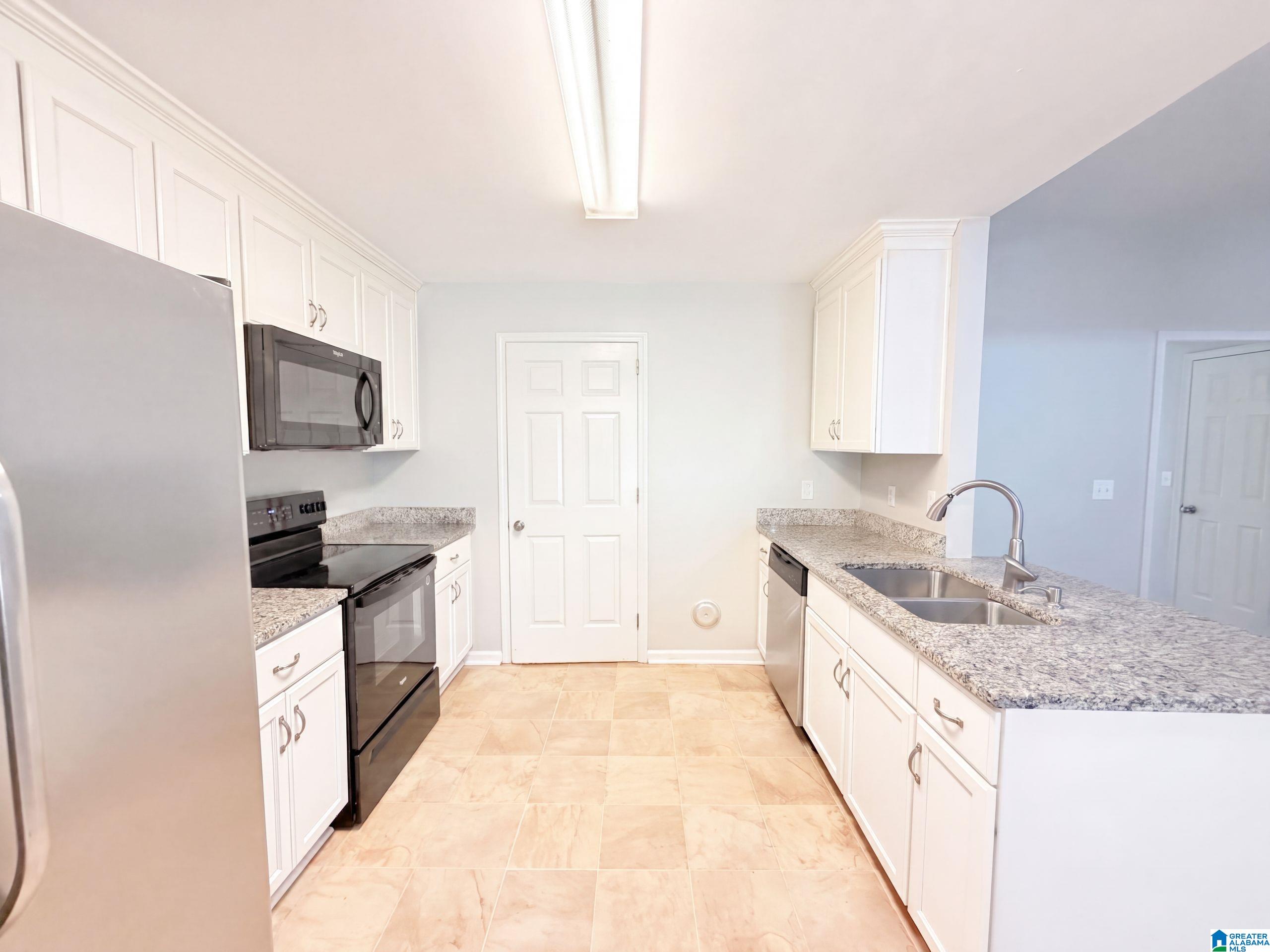 Photo 2 of Townhouse for sale at 531 Cyn Park Dr, Pelham, AL 35124 | MLS# 21465378 | Listing updated on 2026-09-19