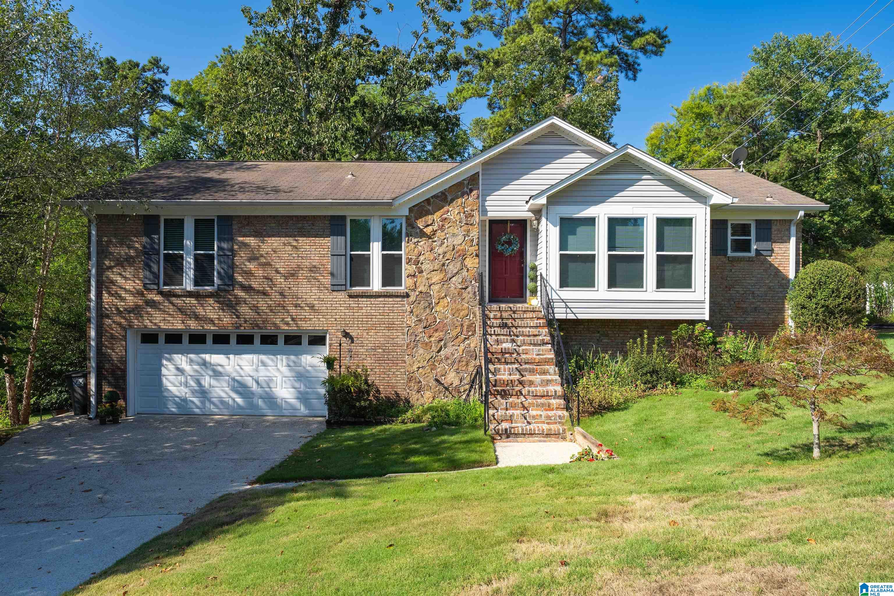 Single family home for sale at 278 Cambo Dr, HOOVER, AL 35226 | MLS# 21465379
