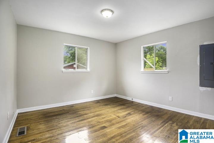 Photo 2 of Single family home for sale at 3613 Maple Ave Sw, Birmingham, AL 35221 | MLS# 21465385 | Listing updated on 2026-09-19
