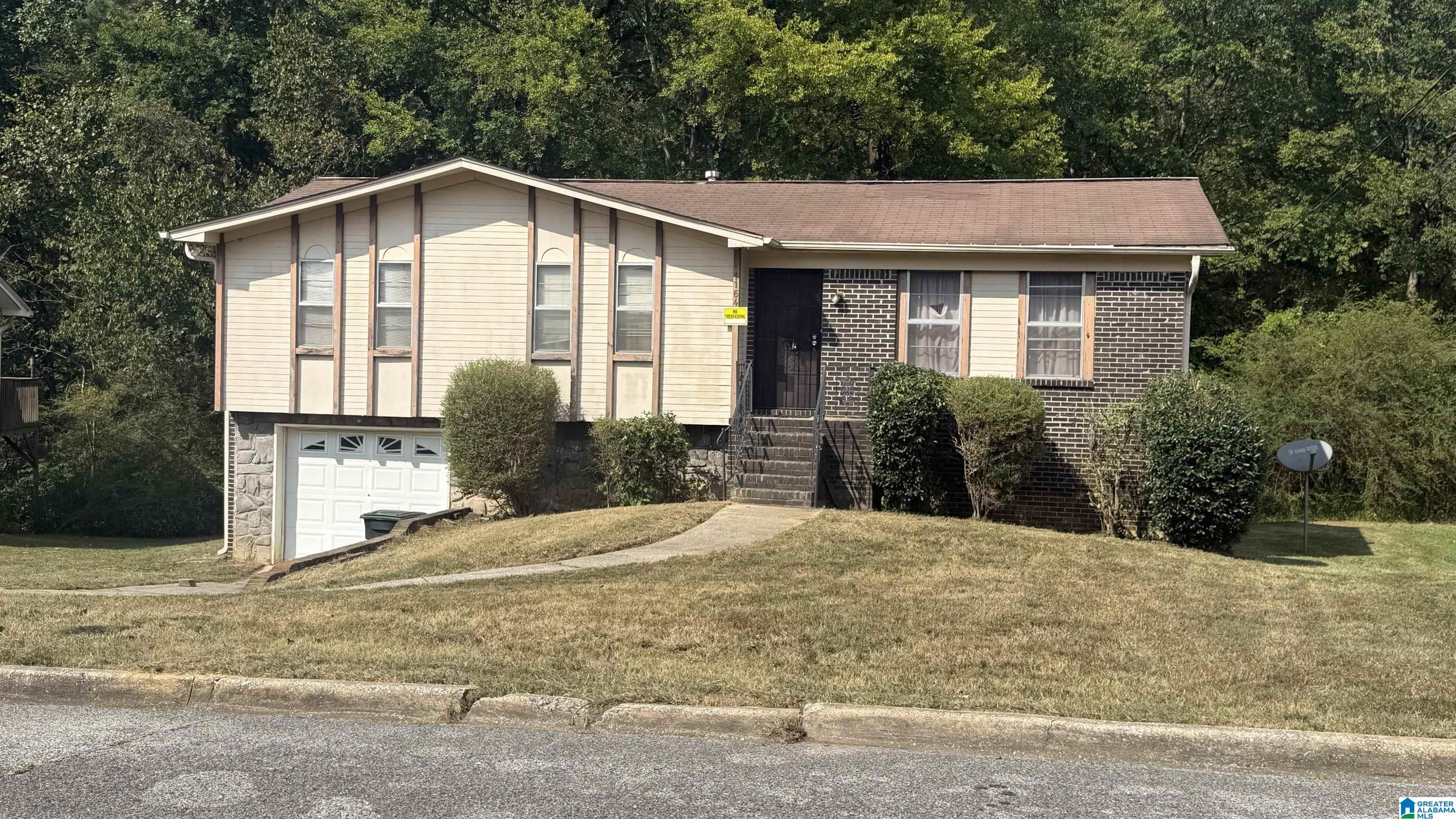 Single family home for sale at 1164 Circle Trl, BIRMINGHAM, AL 35214 | MLS# 21465411