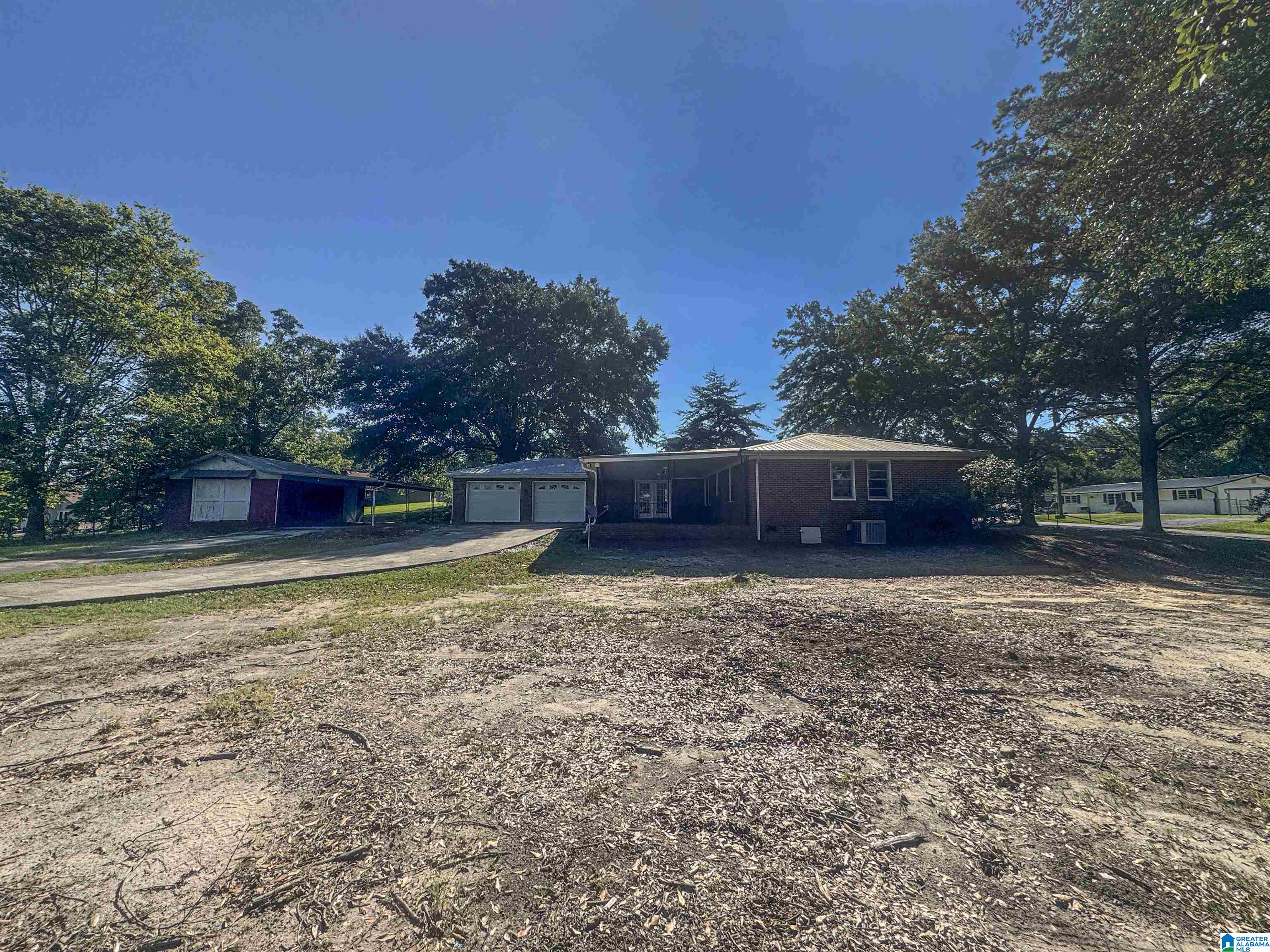 Photo 3 of Single family home for sale at 2521 W 14th Street, Anniston, AL 36201 | MLS# 21465425 | Listing updated on 2026-09-19