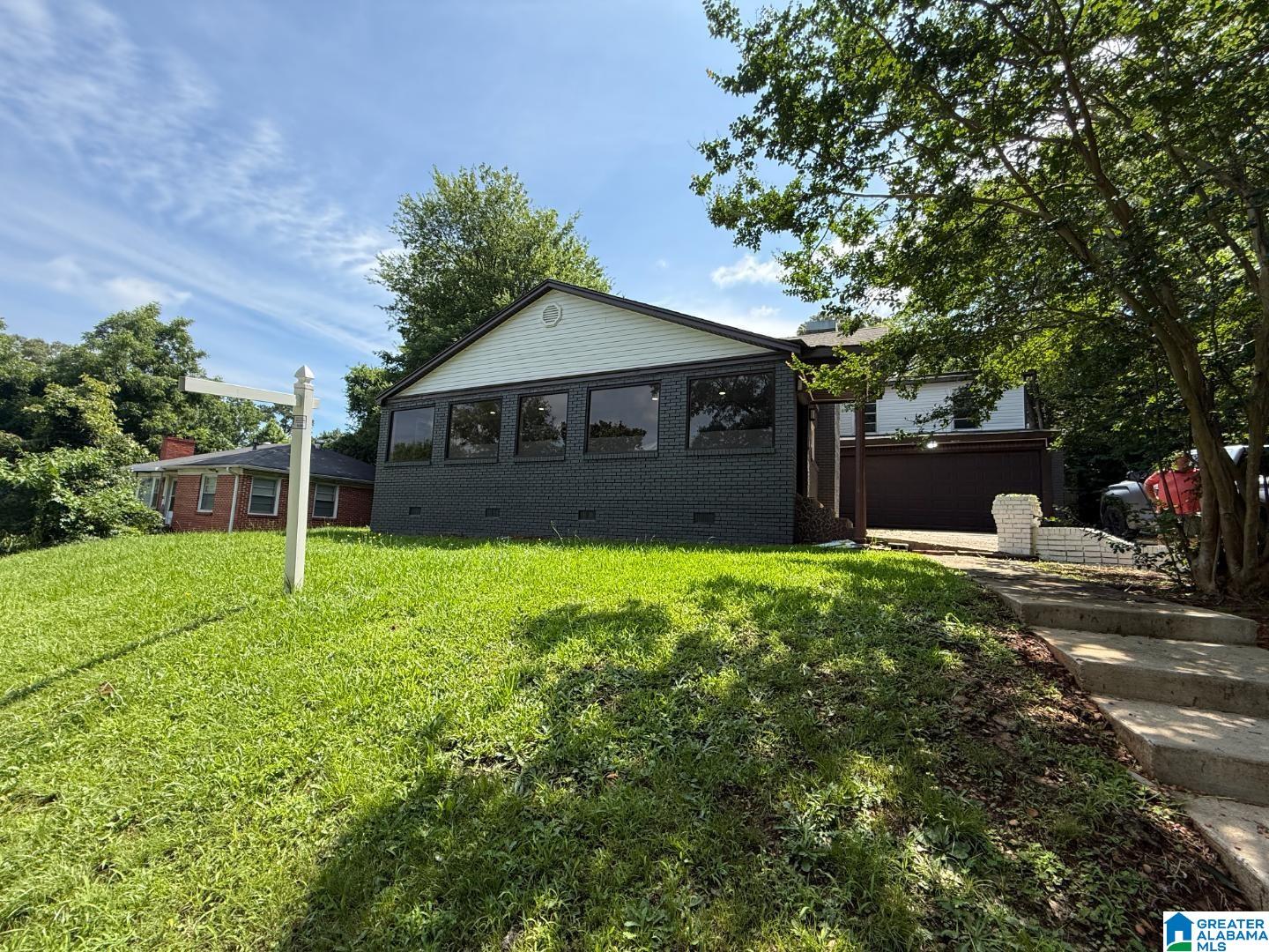Photo 1 of Single family home for sale at 221 Short 24th Ave E, Tuscaloosa, AL 35404 | MLS# 21465430 | Listing updated on 2026-09-19