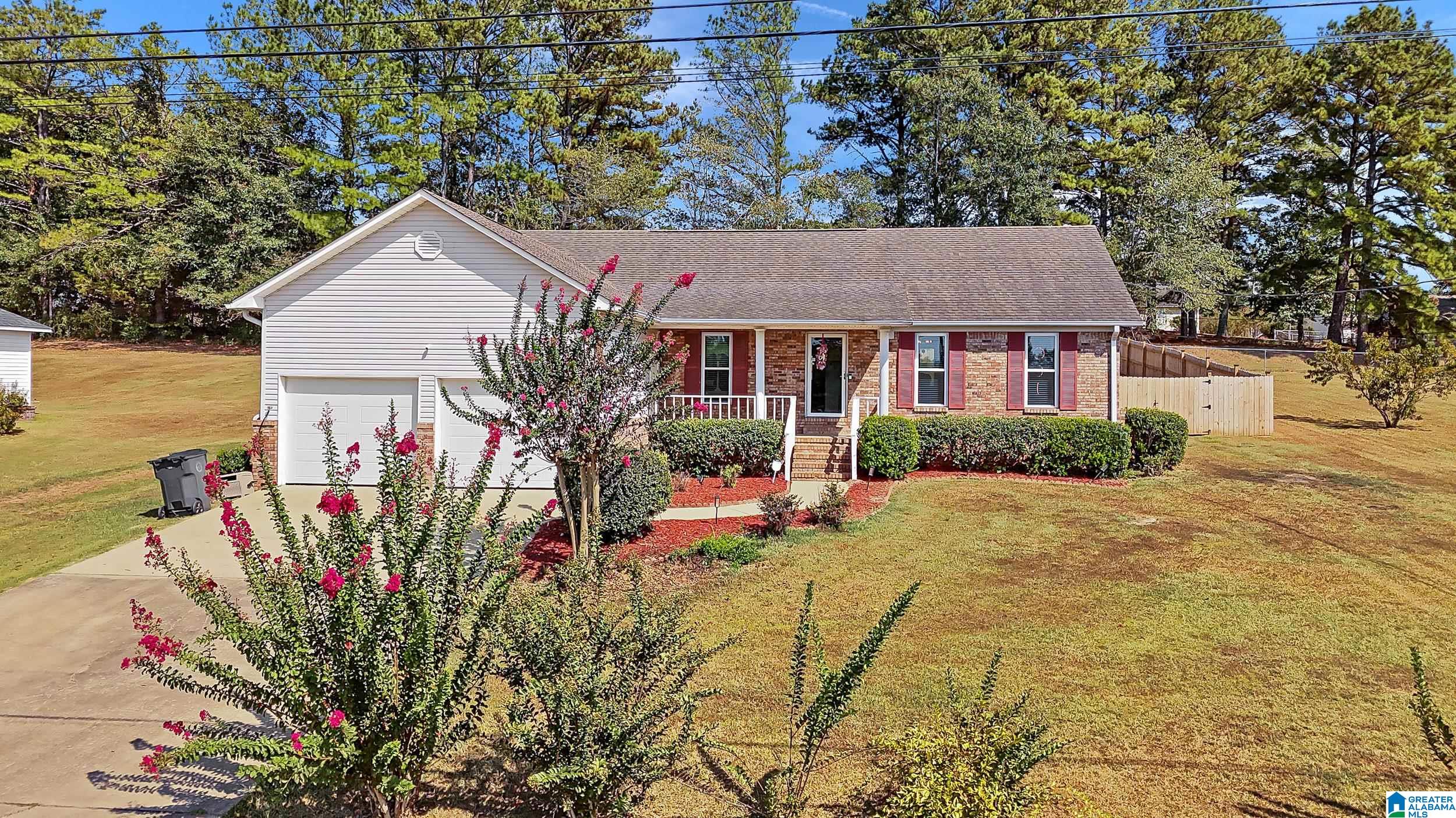 Photo 2 of Single family home for sale at 430 Meadowood Ave, Winfield, AL 35594 | MLS# 21465488 | Listing updated on 2026-09-20