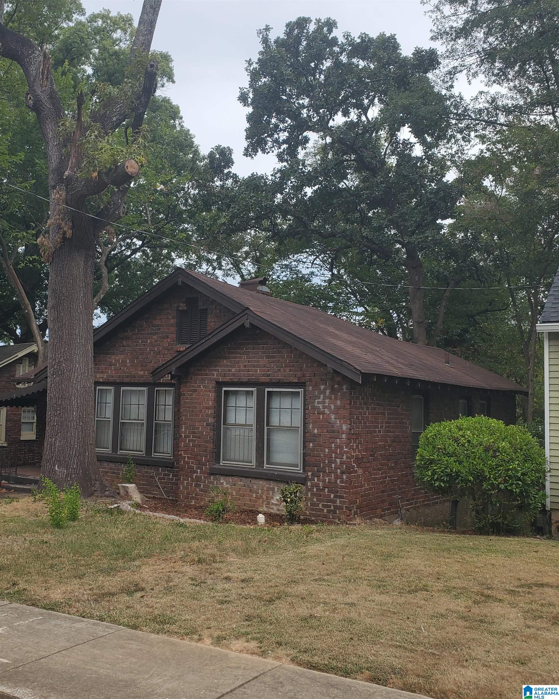 Photo 1 of Single family home for sale at 1640 Graymont Ave W, Birmingham, AL 35208 | MLS# 21465508 | Listing updated on 2026-09-20