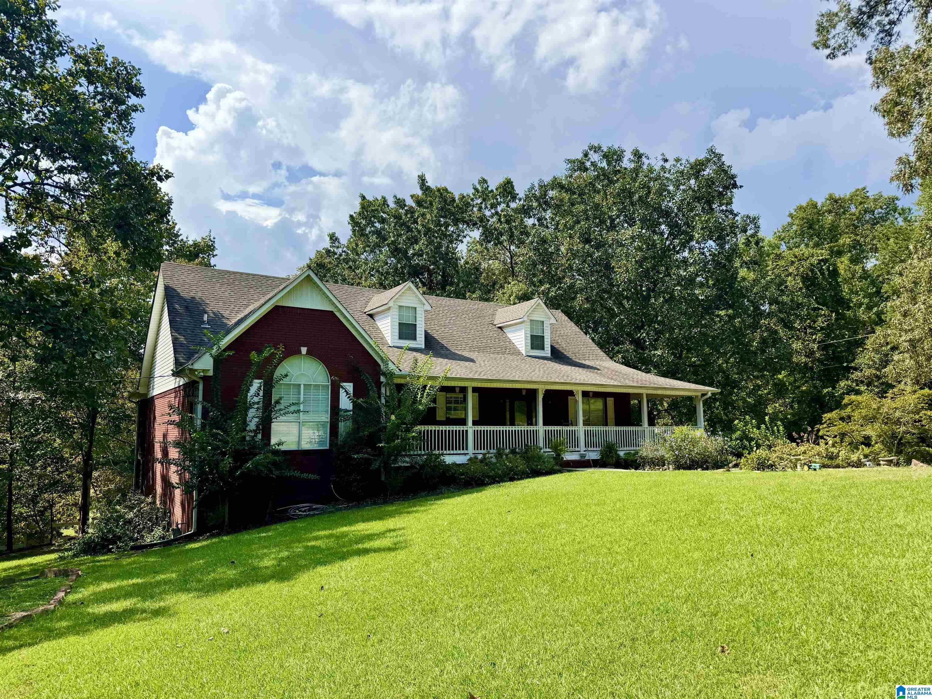 Photo 2 of Single family home for sale at 180 Forest Cir, Warrior, AL 35180 | MLS# 21465518 | Listing updated on 2026-10-03