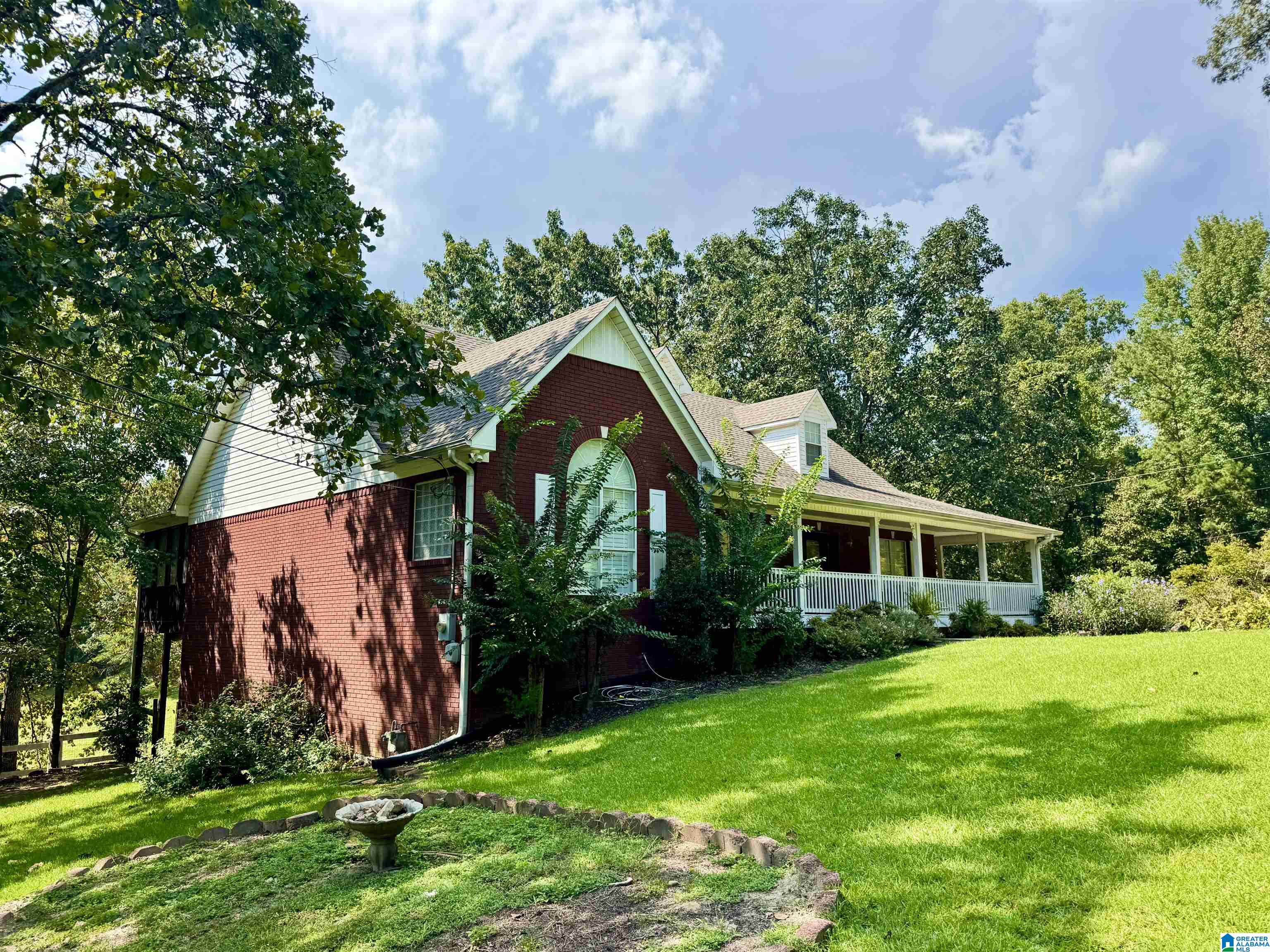 Photo 3 of Single family home for sale at 180 Forest Cir, Warrior, AL 35180 | MLS# 21465518 | Listing updated on 2026-10-03