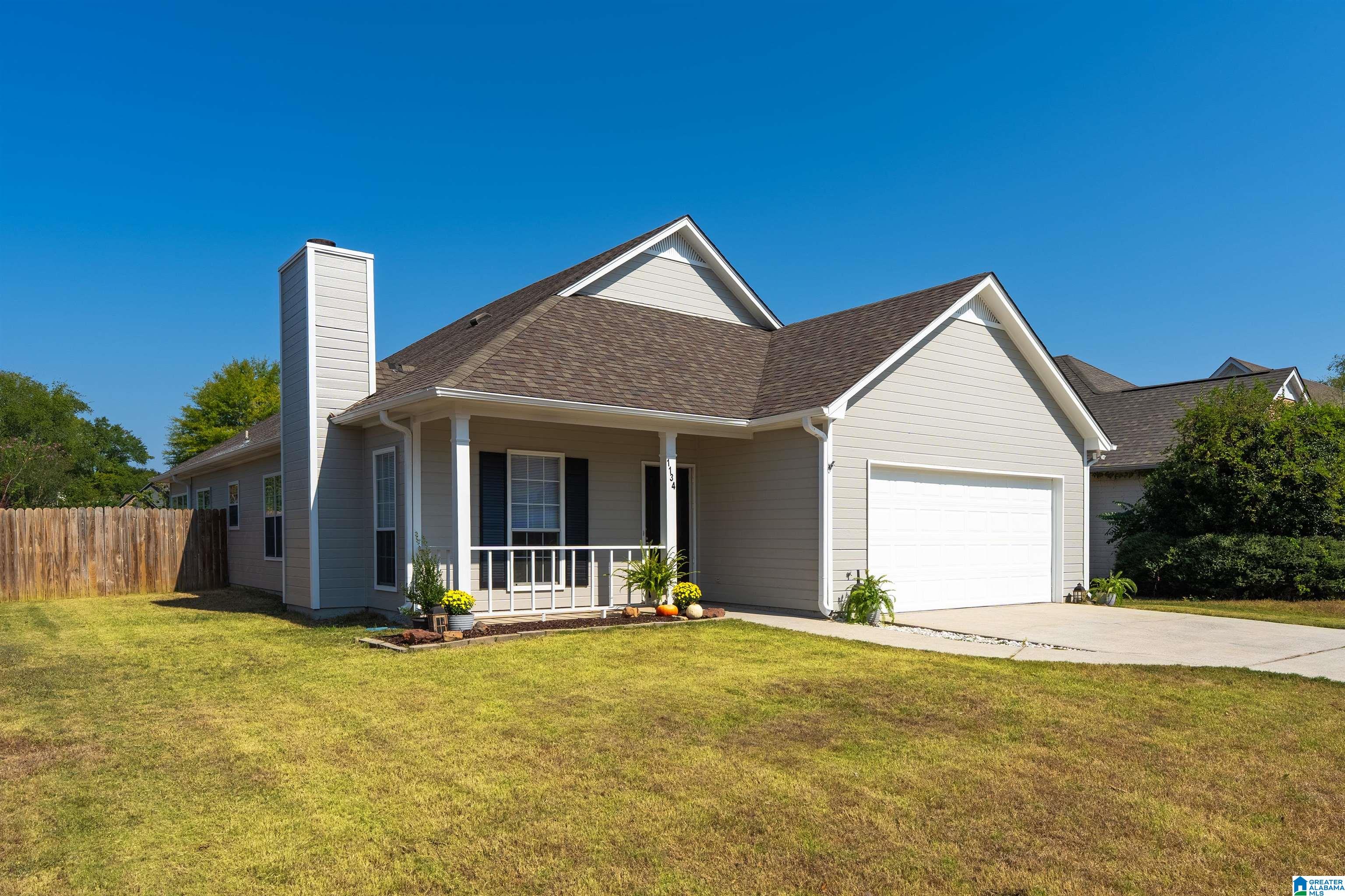 Photo 2 of Single family home for sale at 1134 Amberley Woods Dr, Helena, AL 35080 | MLS# 21465519 | Listing updated on 2026-09-20