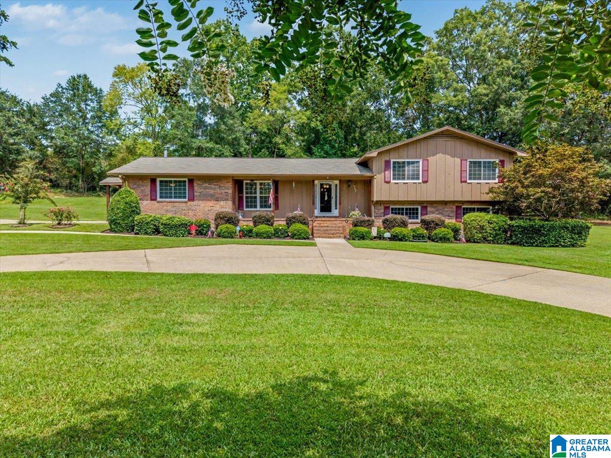 Photo 1 of Single family home for sale at 7 Meadowview Cir, Jasper, AL 35501 | MLS# 21465542 | Listing updated on 2026-09-21