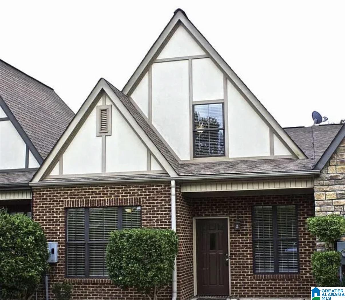 1013 ASHWOOD DRIVE photo 1