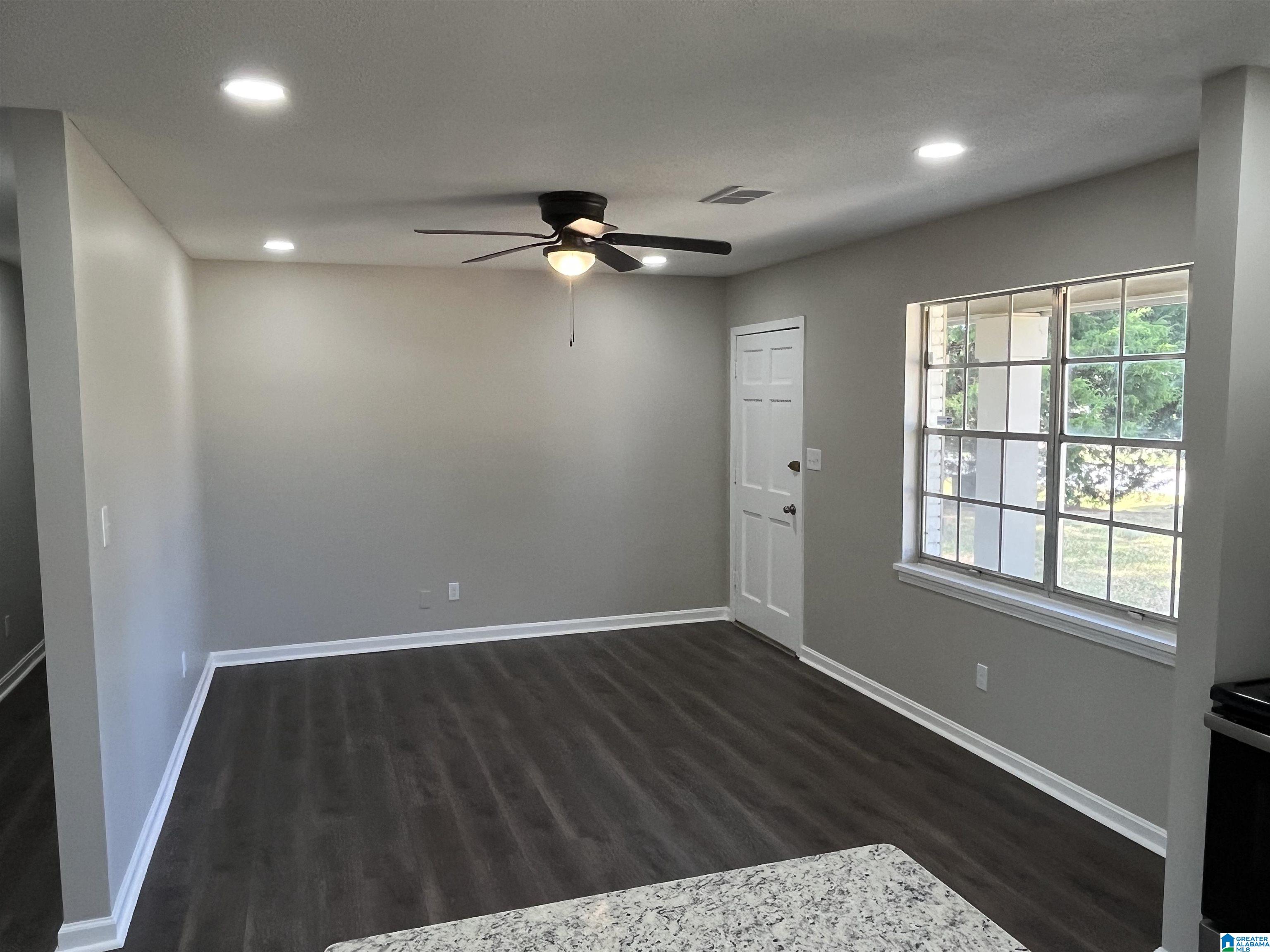 Photo 3 of Single family home for sale at 929 Snows Ml Ave, Tuscaloosa, AL 35406 | MLS# 21465864 | Listing updated on 2026-09-25