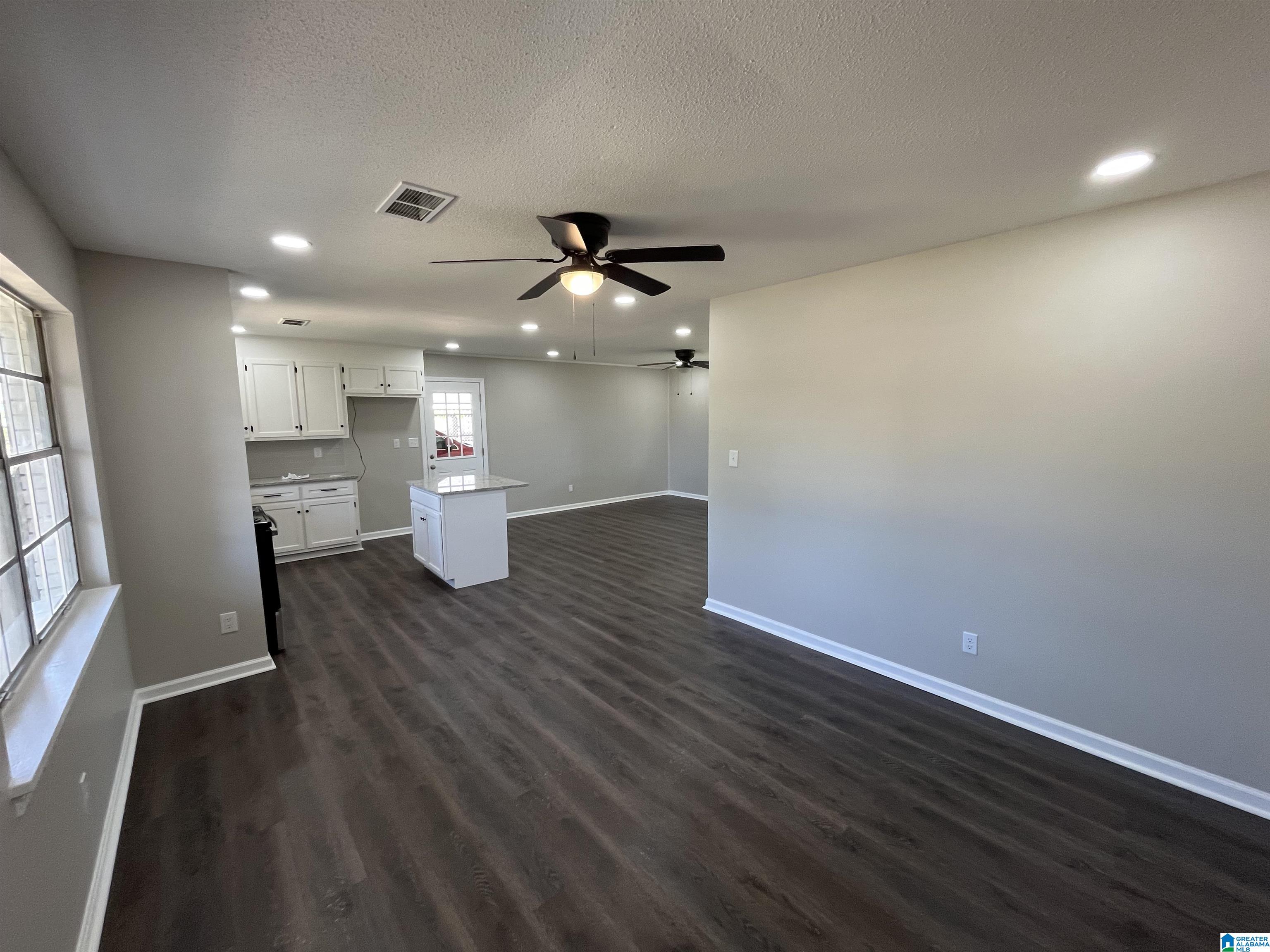 Photo 3 of Single family home for sale at 929 Snows Ml Ave, Tuscaloosa, AL 35406 | MLS# 21465864 | Listing updated on 2026-09-25