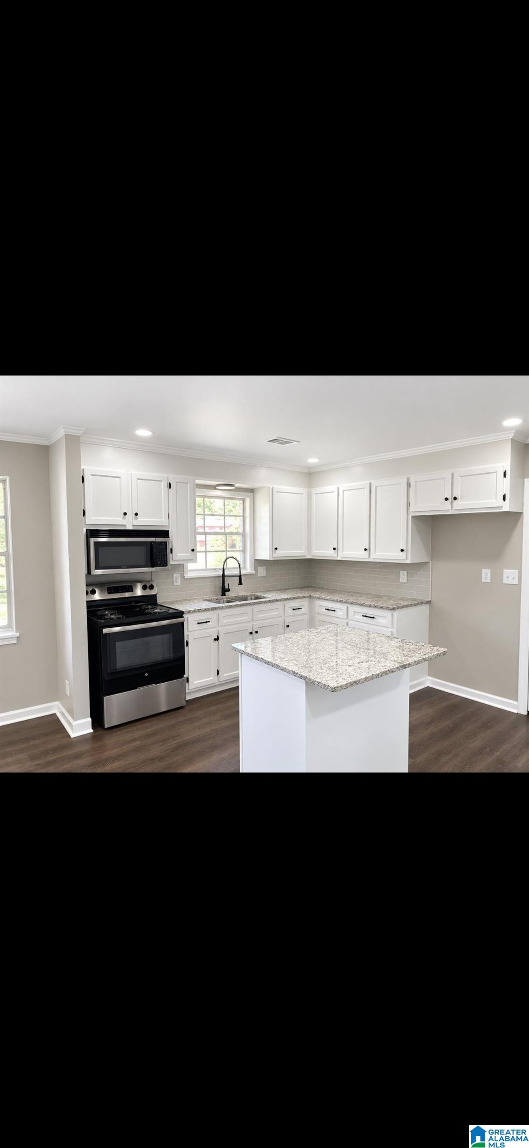 Photo 4 of Single family home for sale at 929 Snows Ml Ave, Tuscaloosa, AL 35406 | MLS# 21465864 | Listing updated on 2026-09-25