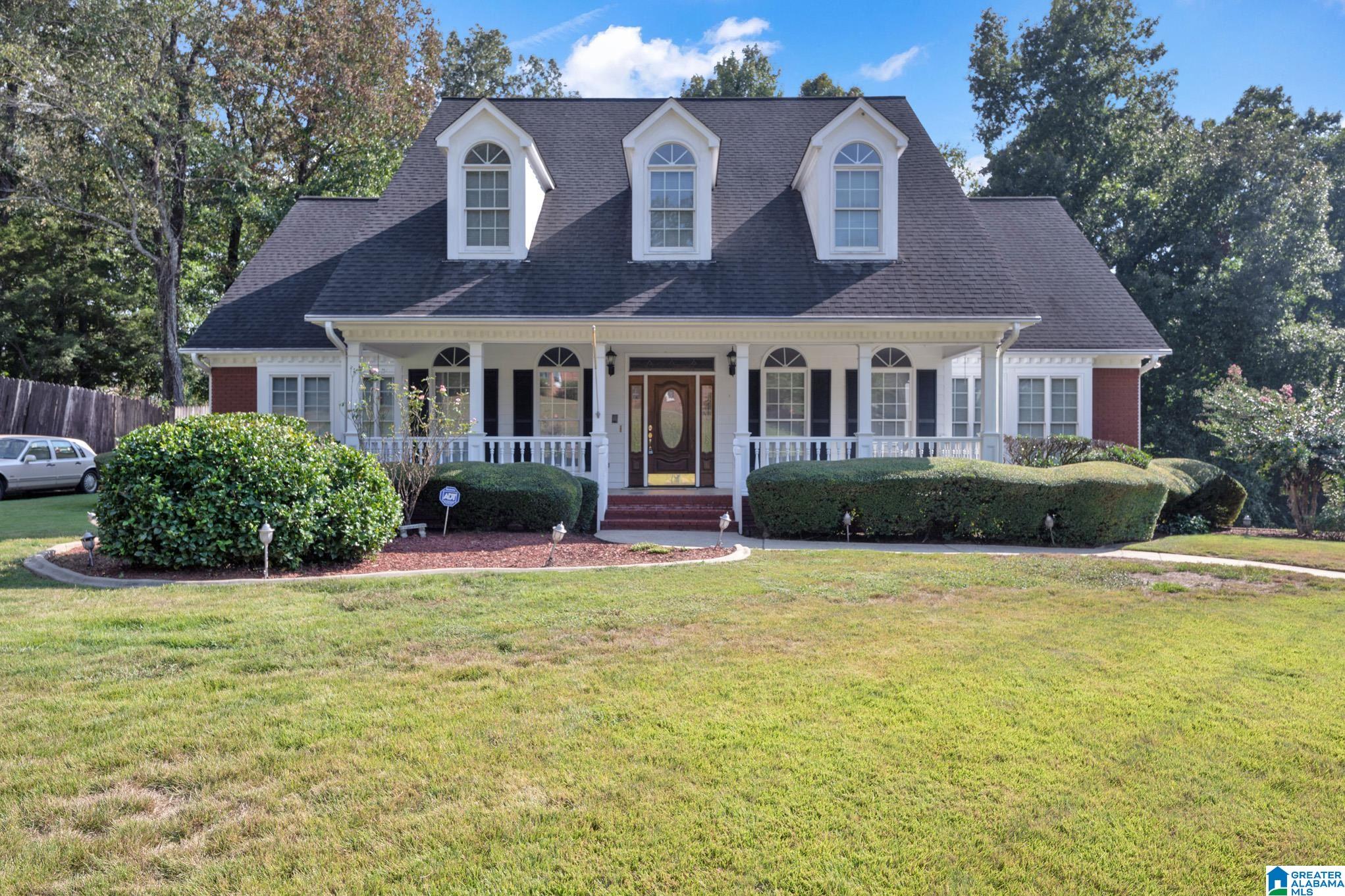817 LESLIE LANE