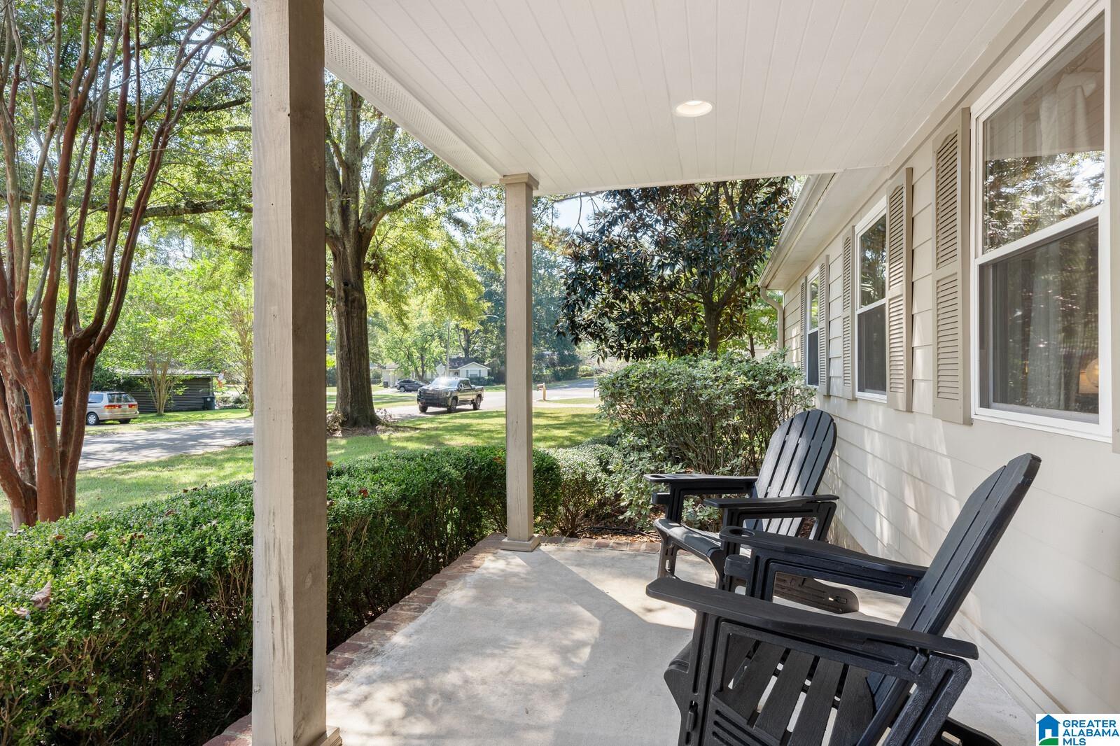 Photo 1 of Single family home for sale at 402 Whittier Dr, Birmingham, AL 35213 | MLS# 21465989 | Listing updated on 2026-10-01