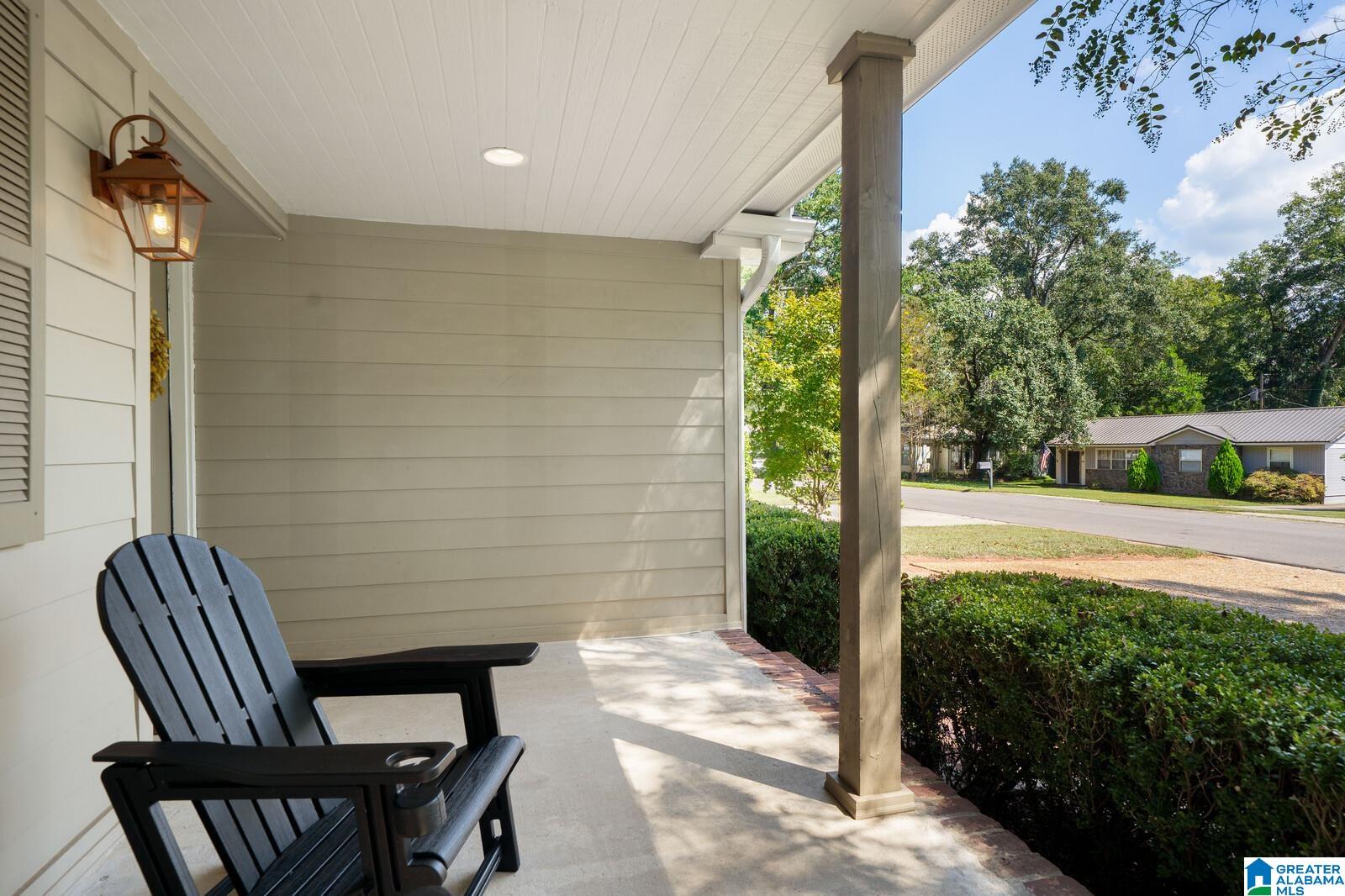 Photo 2 of Single family home for sale at 402 Whittier Dr, Birmingham, AL 35213 | MLS# 21465989 | Listing updated on 2026-10-01