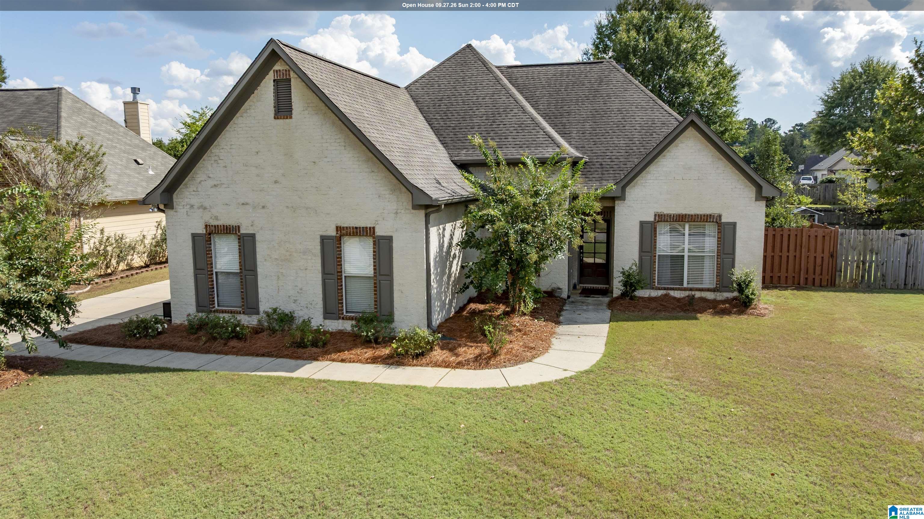 Single family home for sale at 633 Barkley Cir, ALABASTER, AL 35007 | MLS# 21466042