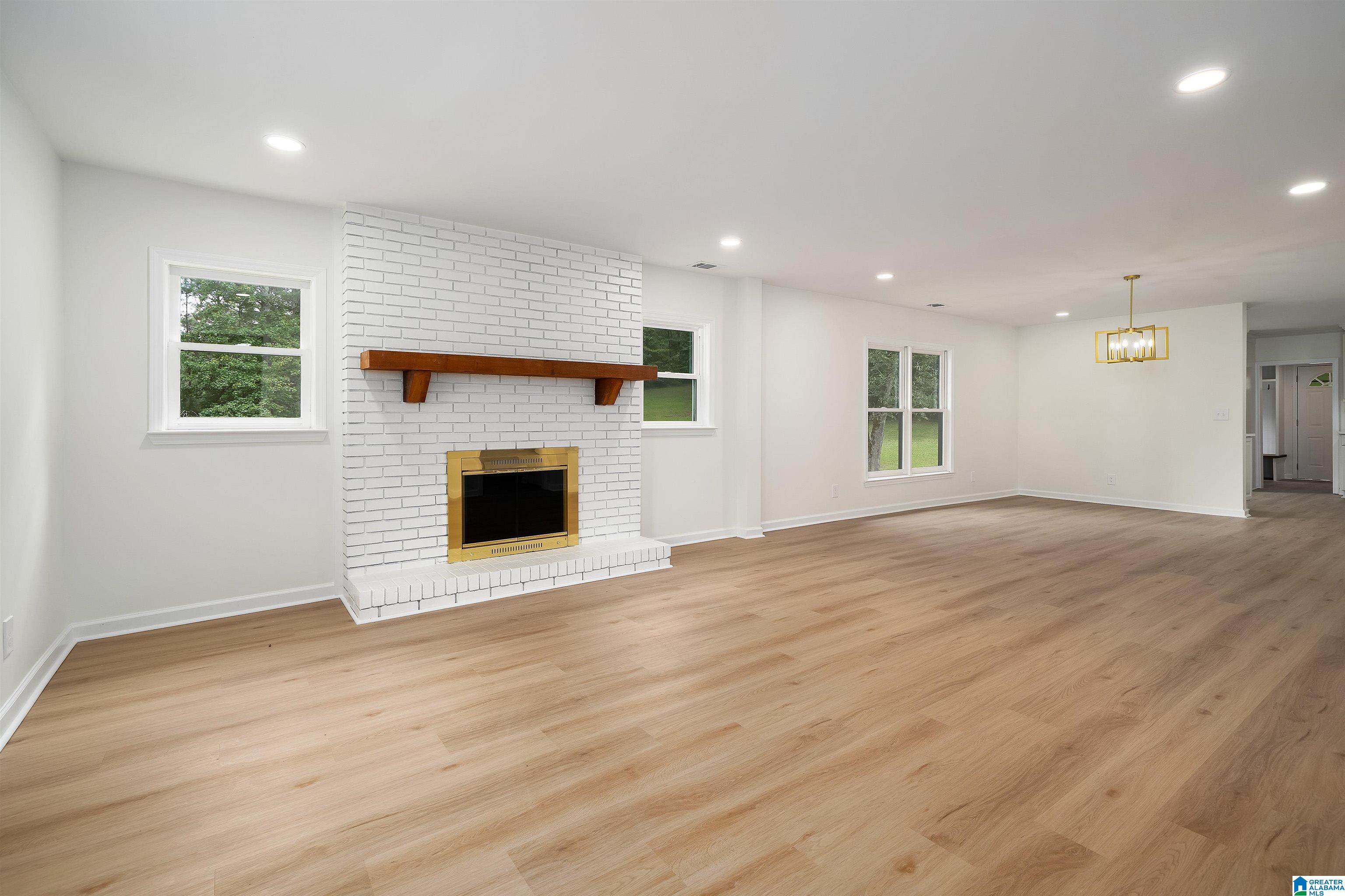 Photo 1 of Single family home for sale at 2701 Eastern Valley Rd, Leeds, AL 35094 | MLS# 21466220 | Listing updated on 2026-09-29