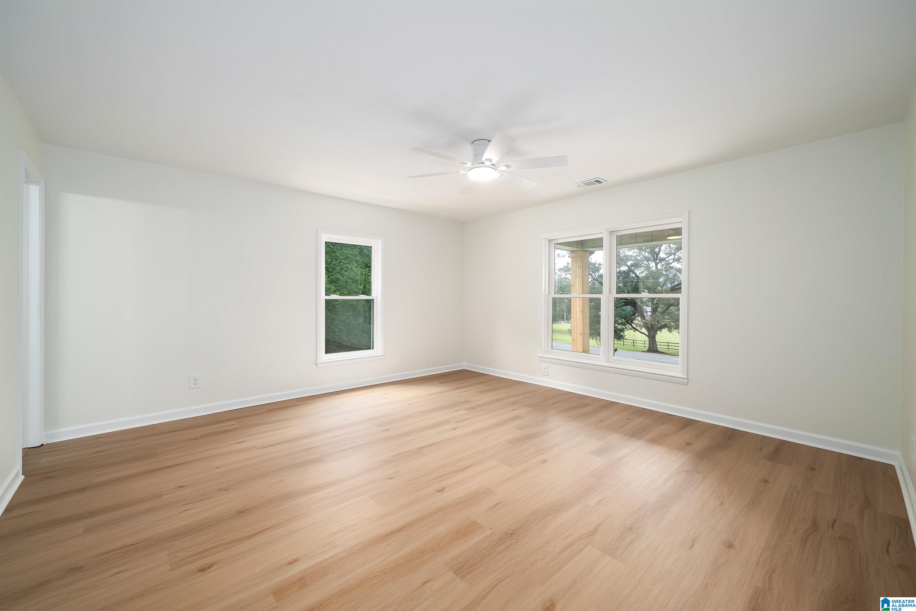 Photo 4 of Single family home for sale at 2701 Eastern Valley Rd, Leeds, AL 35094 | MLS# 21466220 | Listing updated on 2026-09-29