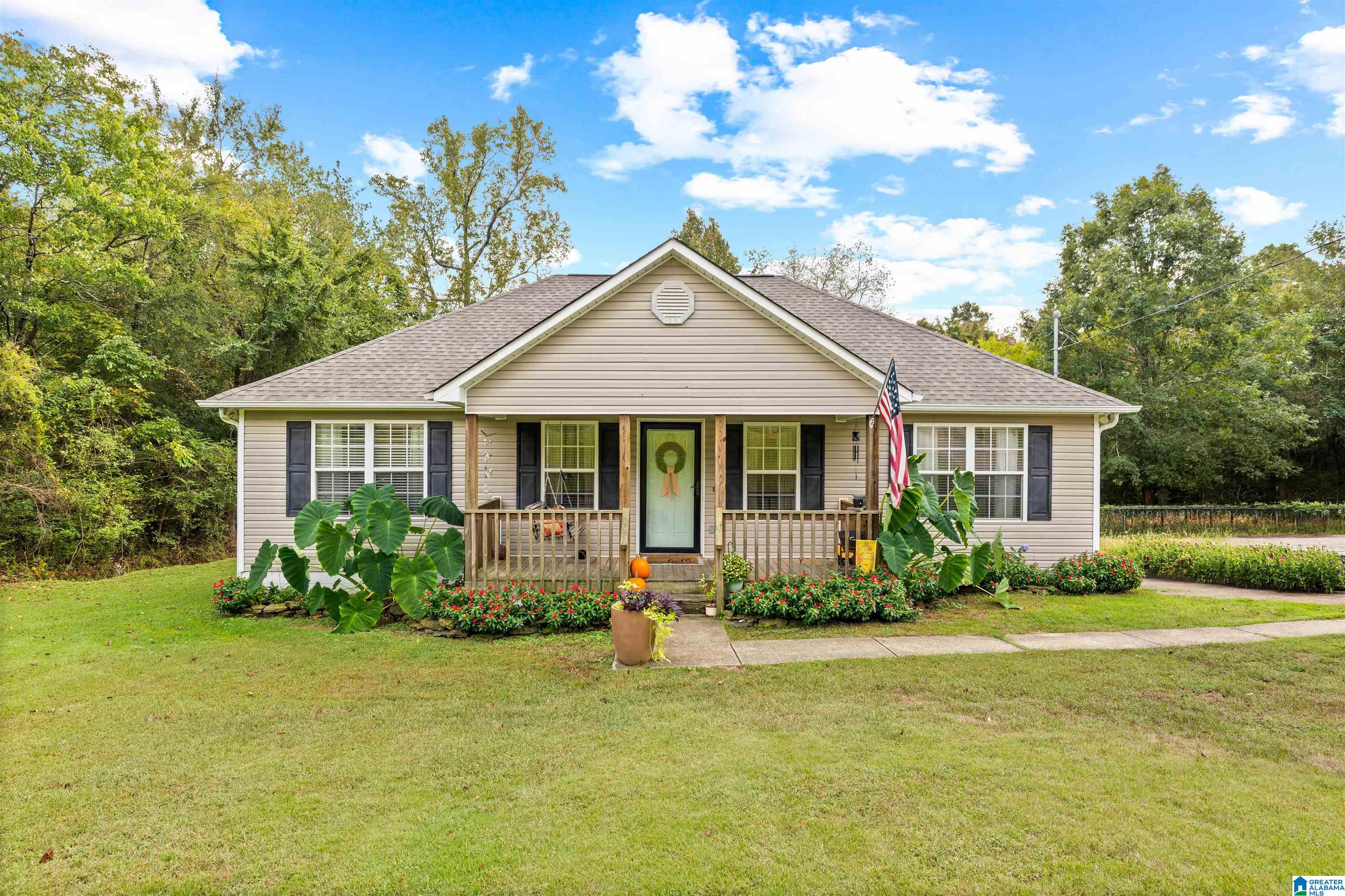 Photo 2 of Single family home for sale at 102 Wet Cat Rd, Hayden, AL 35079 | MLS# 21466295 | Listing updated on 2026-10-18