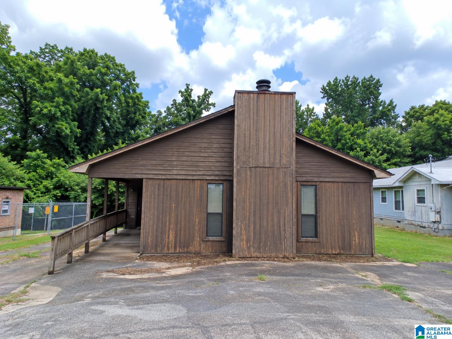 Single family home for sale at 2021 Pratt Hwy, BIRMINGHAM, AL 35214 | MLS# 21466309