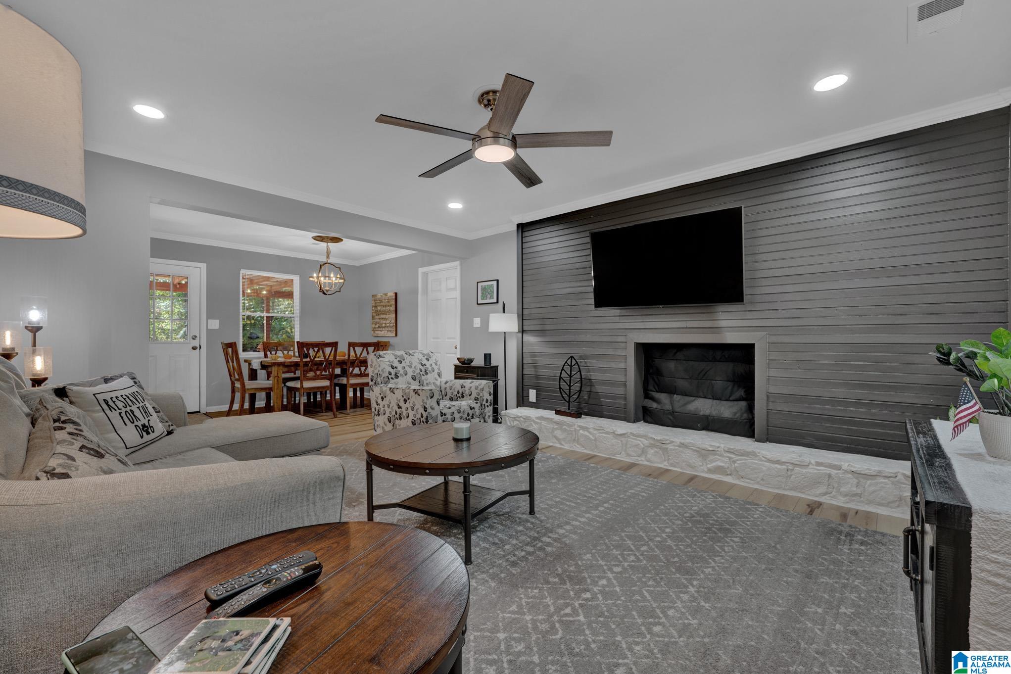Photo 1 of Single family home for sale at 100 Bermuda Lake Dr, Alabaster, AL 35007 | MLS# 21466316 | Listing updated on 2026-10-21