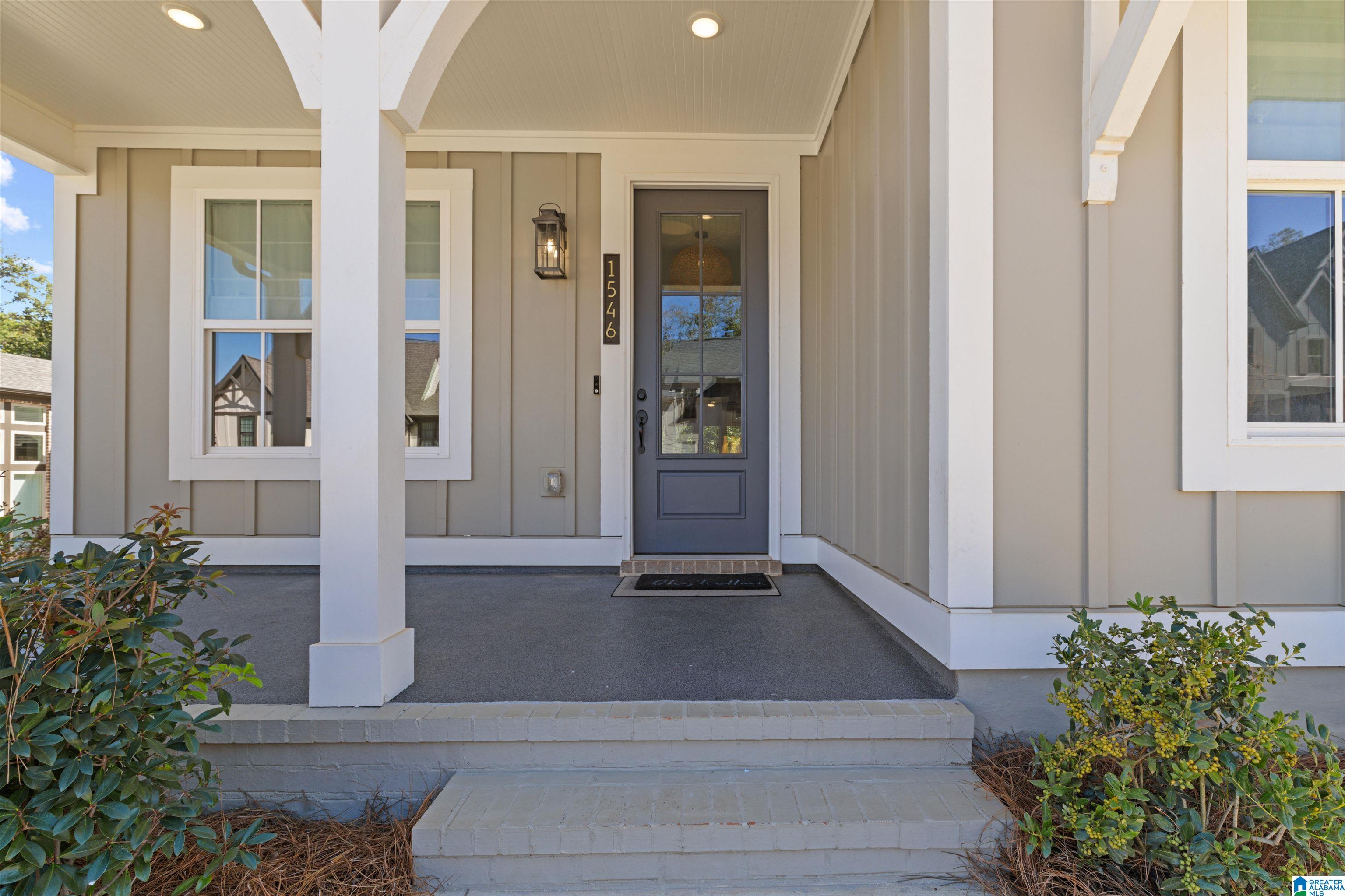 Photo 4 of Single family home for sale at 1546 Olivewood Dr, Hoover, AL 35244 | MLS# 21466334 | Listing updated on 2026-10-01