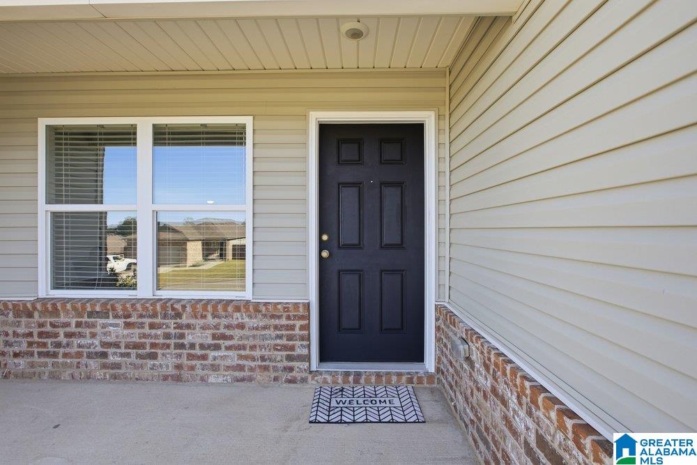 Photo 3 of Single family home for sale at 8688 Mohring Pl, Leeds, AL 35094 | MLS# 21466366 | Listing updated on 2026-10-02