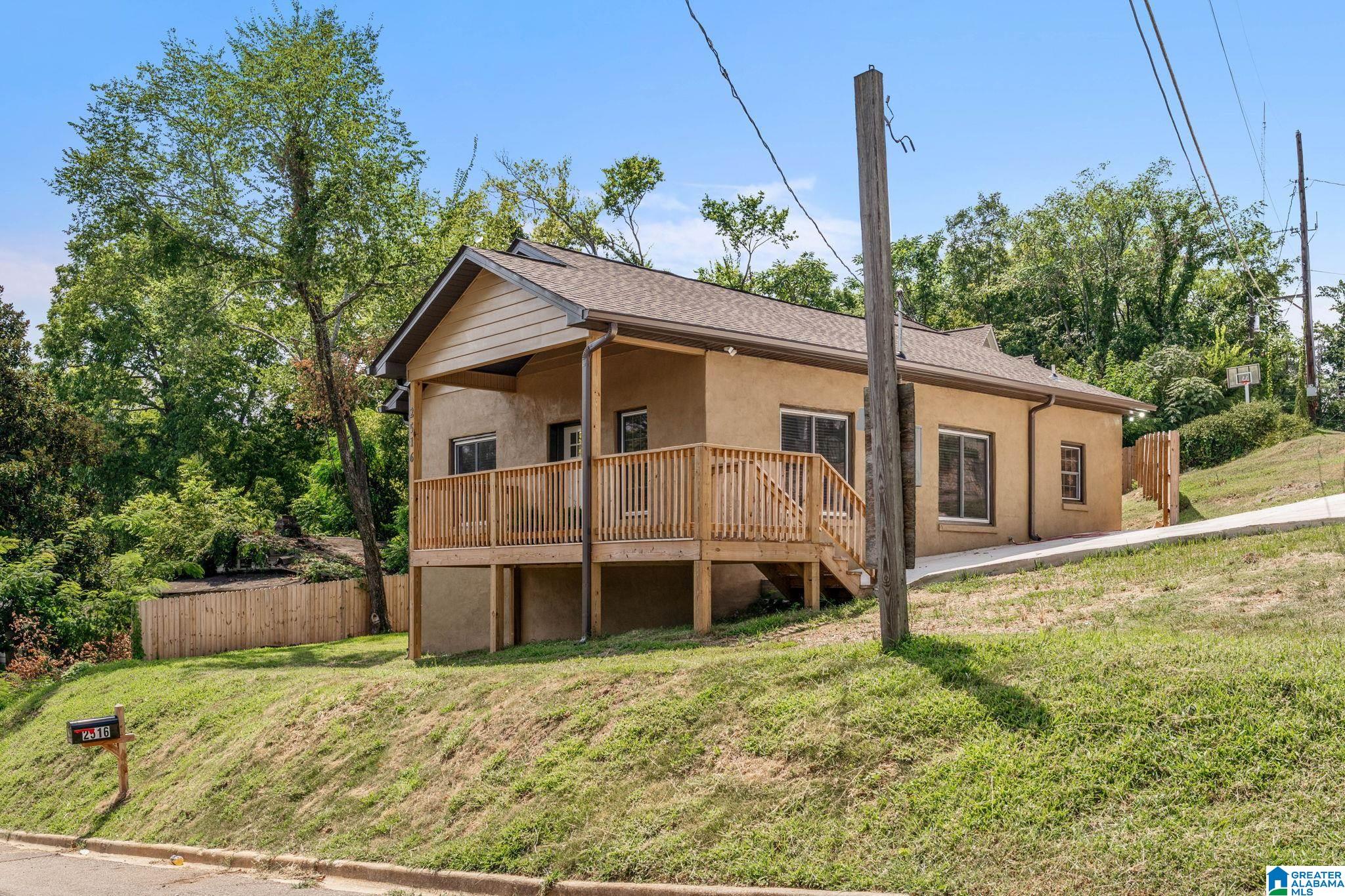 Photo 2 of Single family home for sale at 2516 17th Street S, Birmingham, AL 35209 | MLS# 21466371 | Listing updated on 2026-09-30