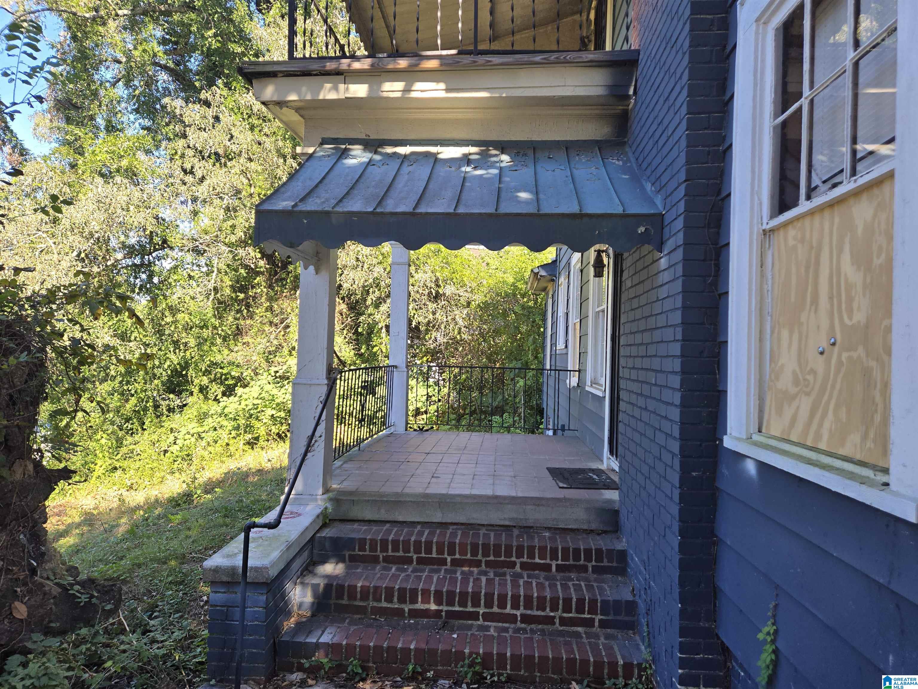 Photo 2 of Single family home for sale at 2621 20th Pl Ensley, Birmingham, AL 35208 | MLS# 21466394 | Listing updated on 2026-09-30