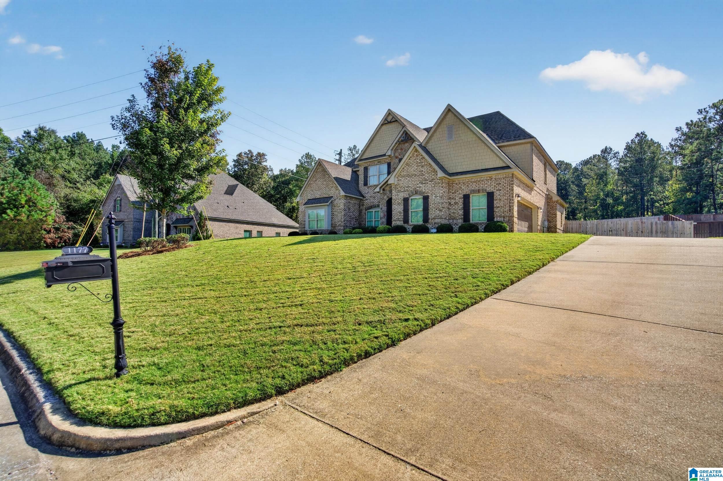 Photo 3 of Single family home for sale at 1177 Chelsea Park Trl, Chelsea, AL 35043 | MLS# 21466401 | Listing updated on 2026-10-16