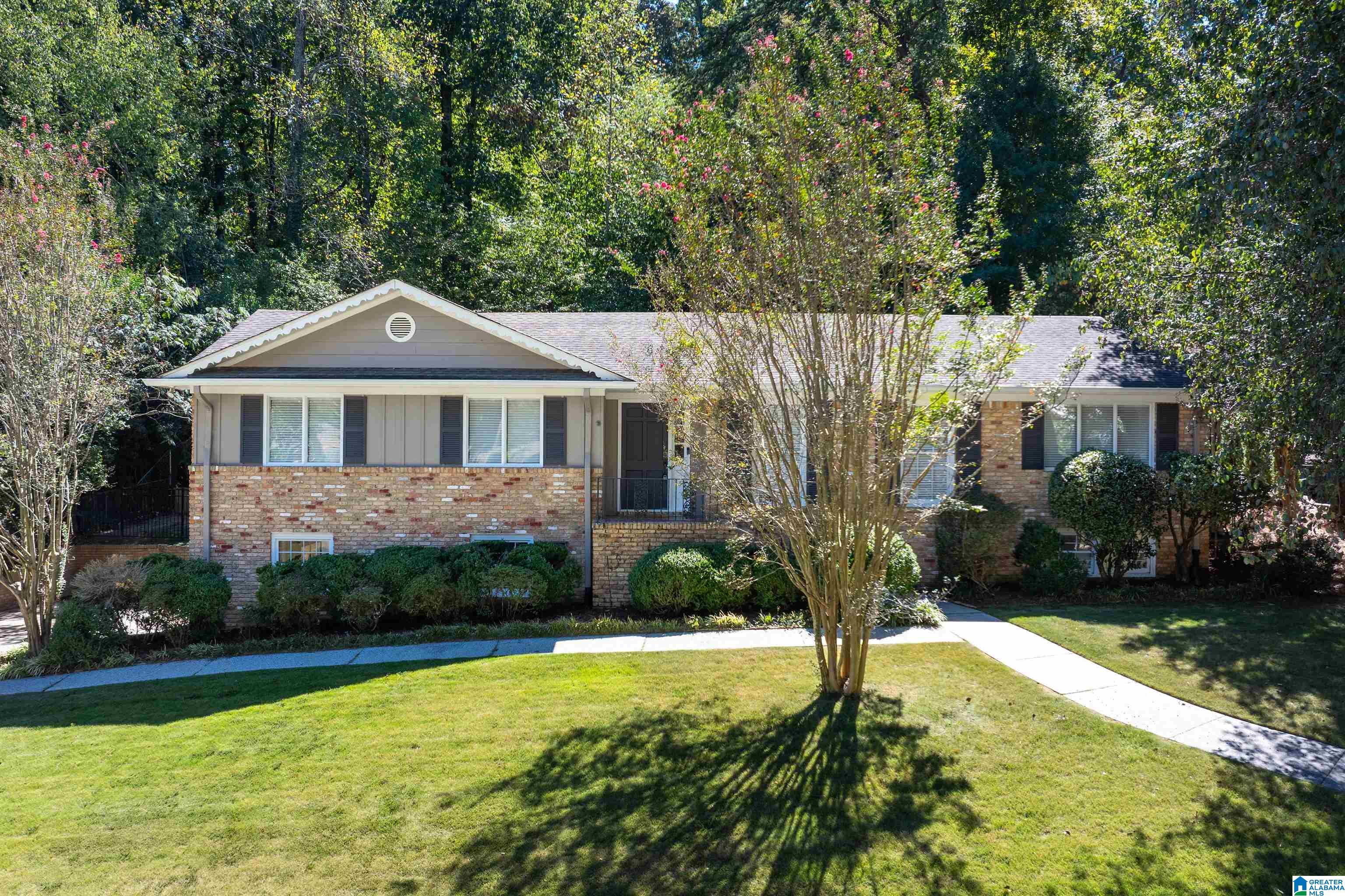 Photo 1 of Single family home for sale at 2217 Garland Dr, Vestavia Hills, AL 35216 | MLS# 21466438 | Listing updated on 2026-10-05