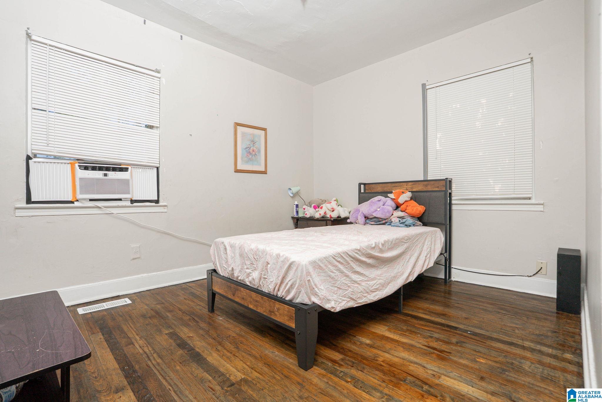 Photo 3 of Single family home for sale at 5805 Avenue N, Birmingham, AL 35228 | MLS# 21466453 | Listing updated on 2026-10-01