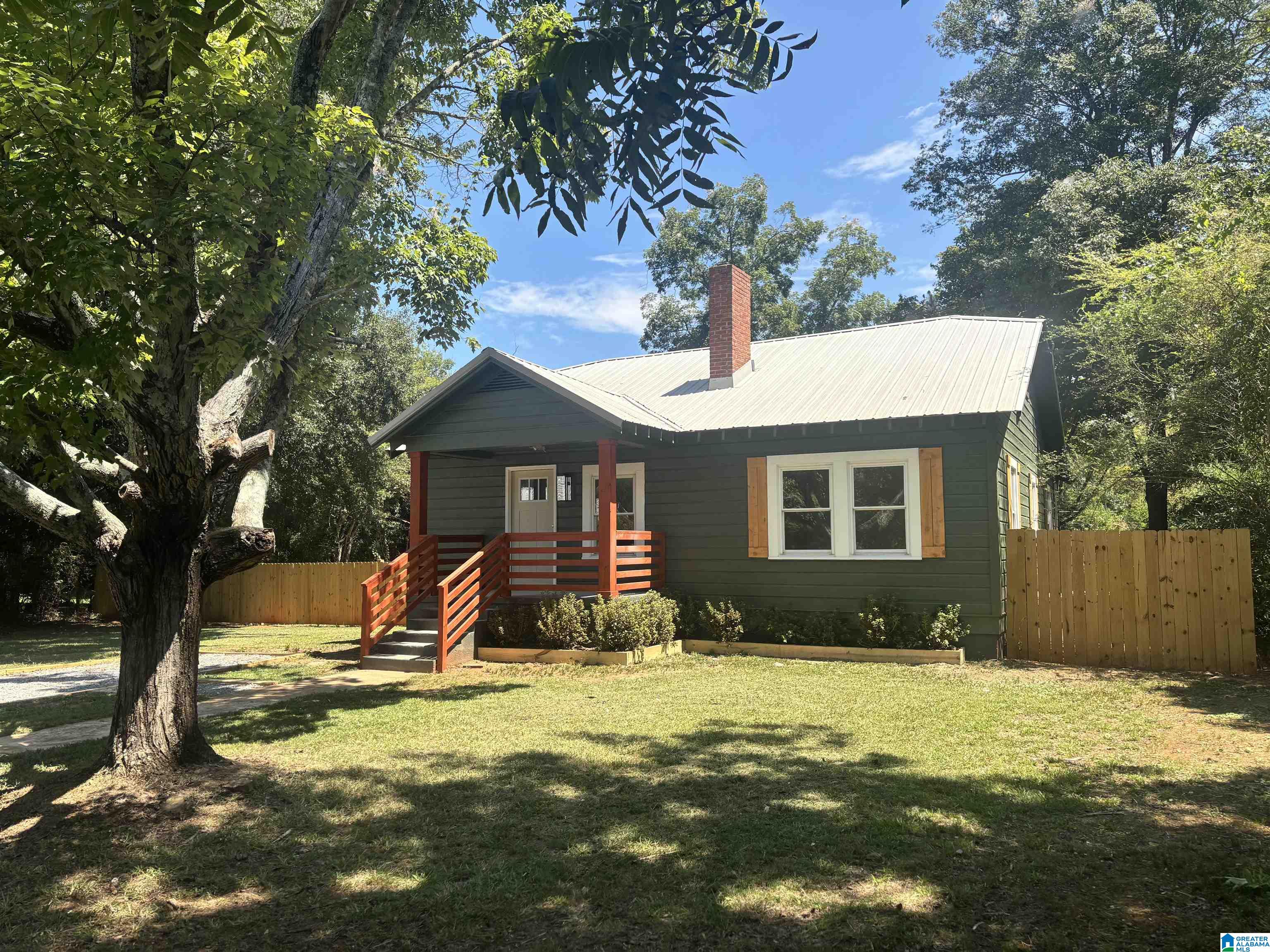 Photo 1 of Single family home for sale at 714 Central Ave, Talladega, AL 35160 | MLS# 21466454 | Listing updated on 2026-10-08