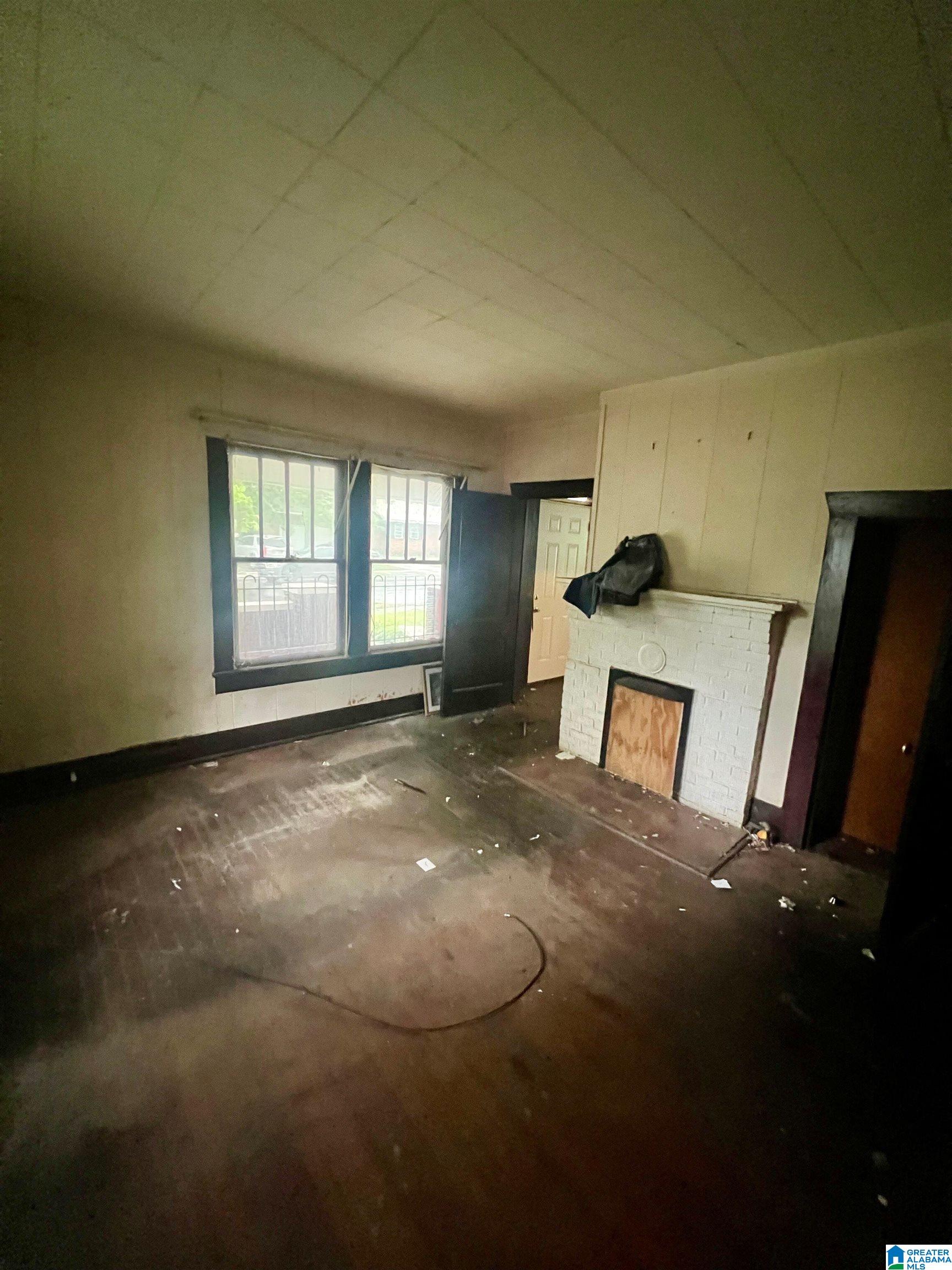 Photo 3 of Single family home for sale at 1109 14th Place, Birmingham, AL 35211 | MLS# 21466482 | Listing updated on 2026-10-01
