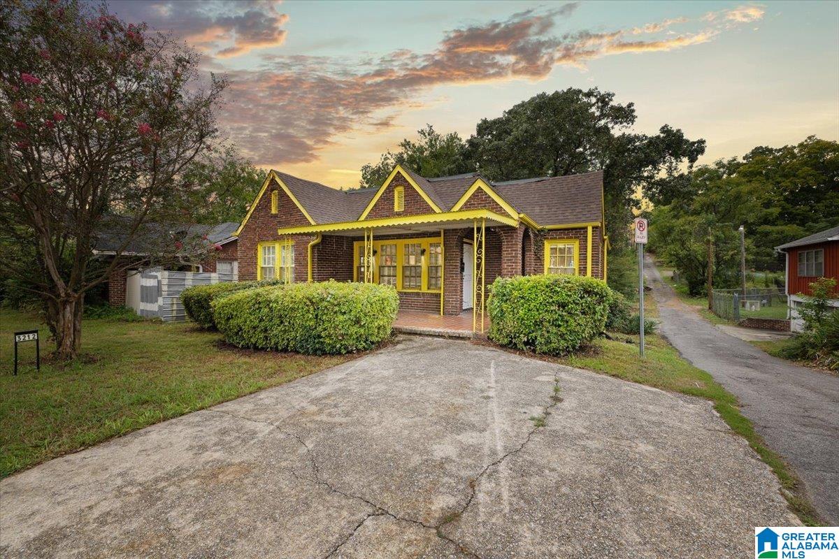 Photo 1 of Single family home for sale at 3212 Avenue S, Birmingham, AL 35208 | MLS# 21466487 | Listing updated on 2026-10-01