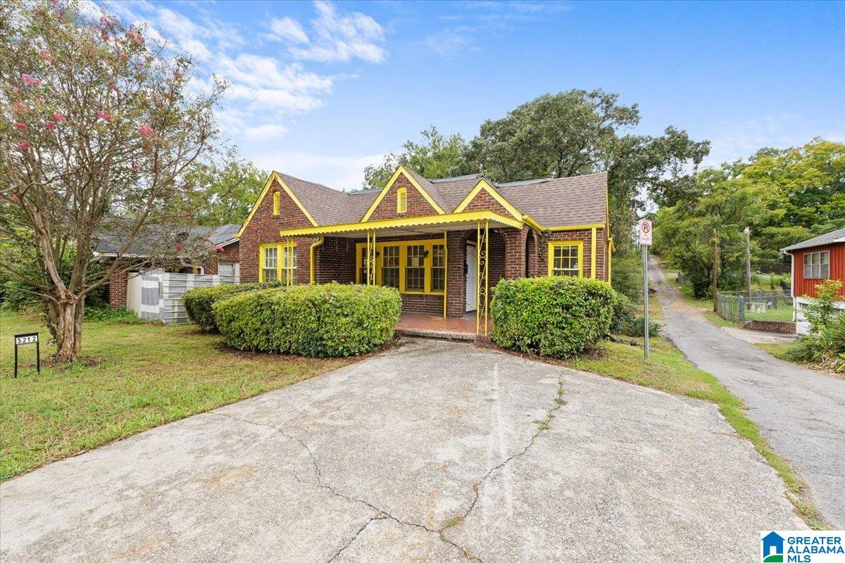 Photo 2 of Single family home for sale at 3212 Avenue S, Birmingham, AL 35208 | MLS# 21466487 | Listing updated on 2026-10-01