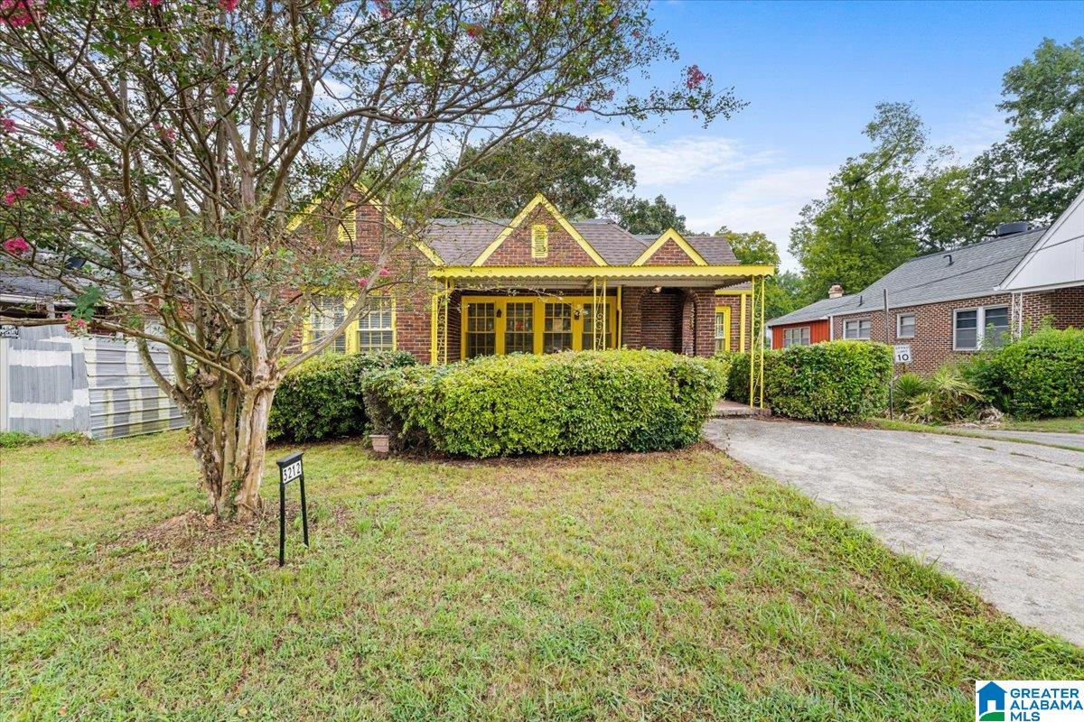 Photo 3 of Single family home for sale at 3212 Avenue S, Birmingham, AL 35208 | MLS# 21466487 | Listing updated on 2026-10-01