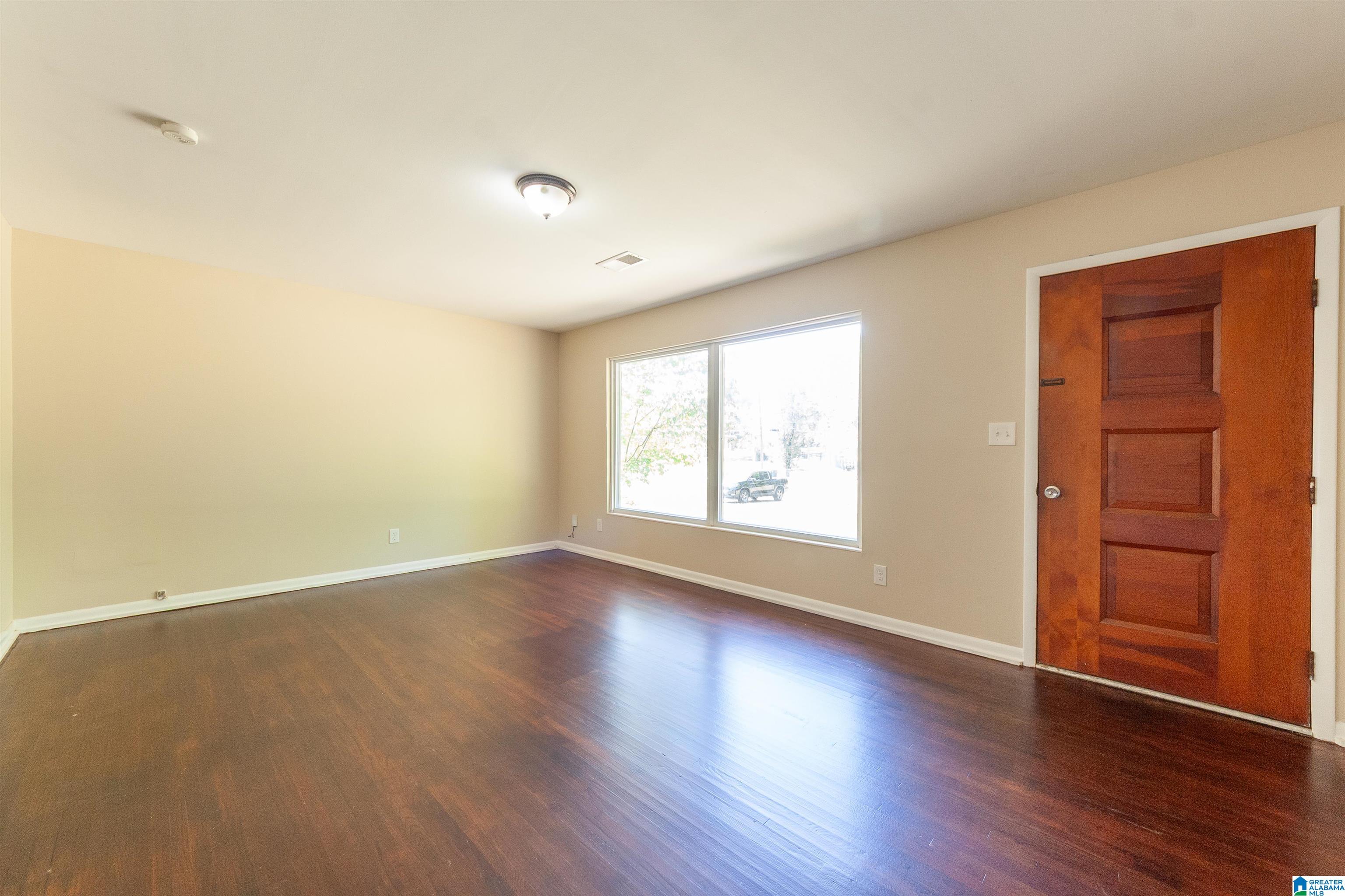 Photo 4 of Single family home for sale at 324 Killough Cir, Birmingham, AL 35215 | MLS# 21466515 | Listing updated on 2026-10-02