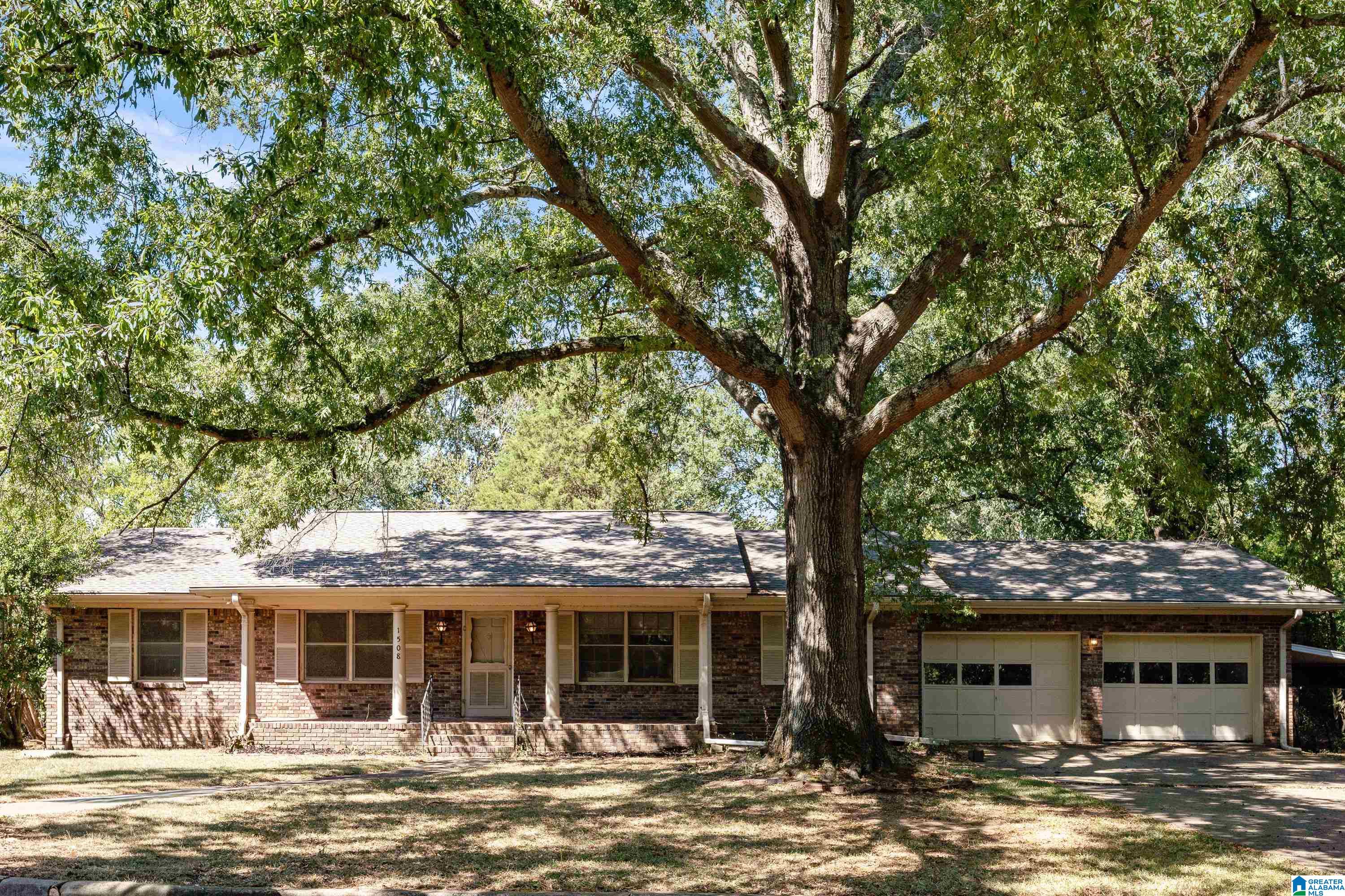 Photo 1 of Single family home for sale at 1508 Springlake Dr Ne, Birmingham, AL 35215 | MLS# 21466548 | Listing updated on 2026-10-02