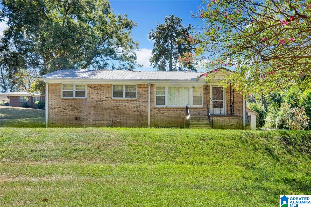 Photo 1 of Single family home for sale at 401 10th Avenue, Birmingham, AL 35228 | MLS# 21466588 | Listing updated on 2026-10-02