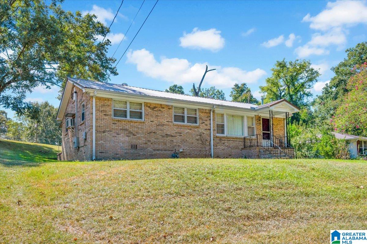 Photo 3 of Single family home for sale at 401 10th Avenue, Birmingham, AL 35228 | MLS# 21466588 | Listing updated on 2026-10-02