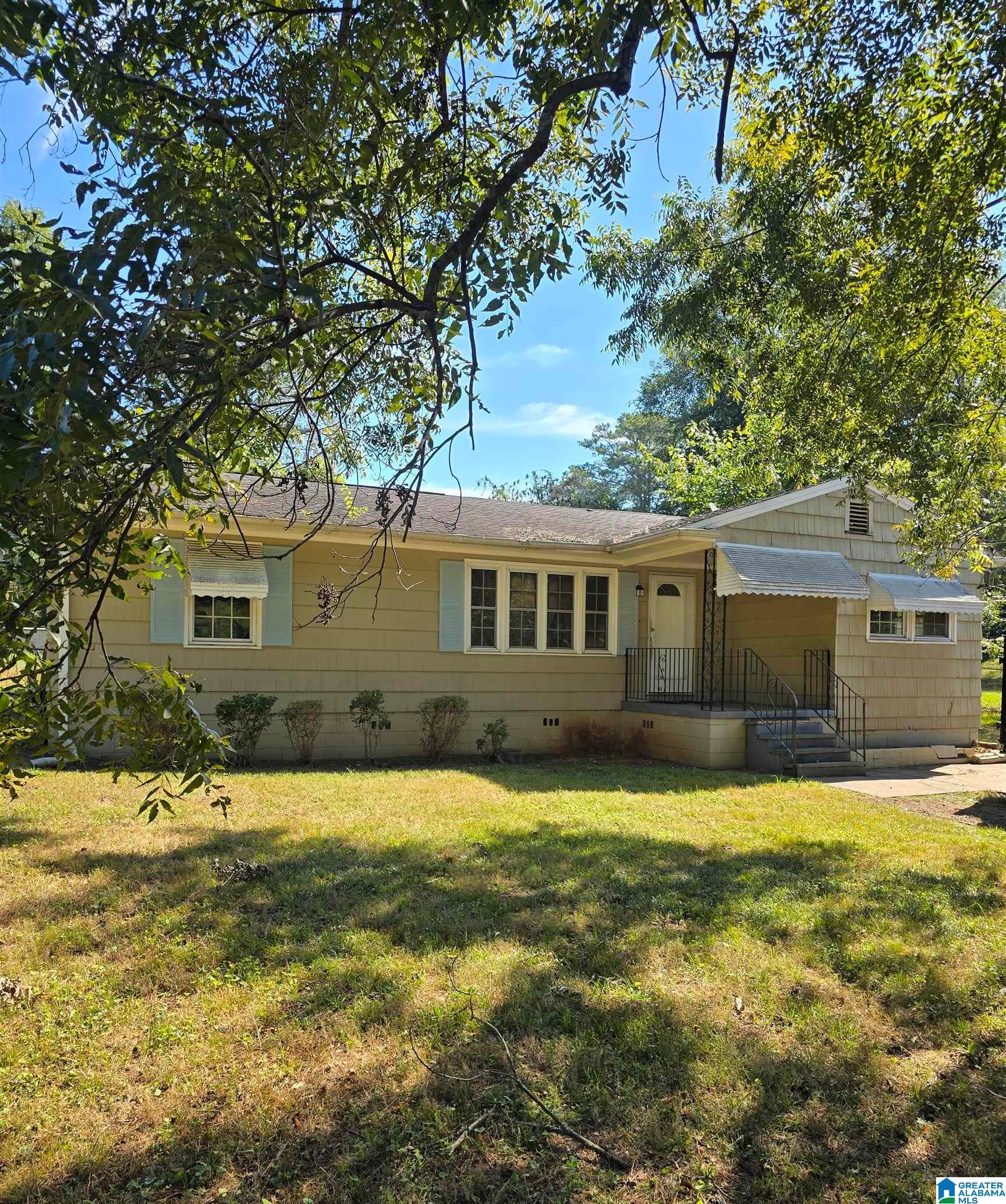 Photo 1 of Single family home for sale at 9607 Red Ln Dr, Birmingham, AL 35215 | MLS# 21466591 | Listing updated on 2026-10-02
